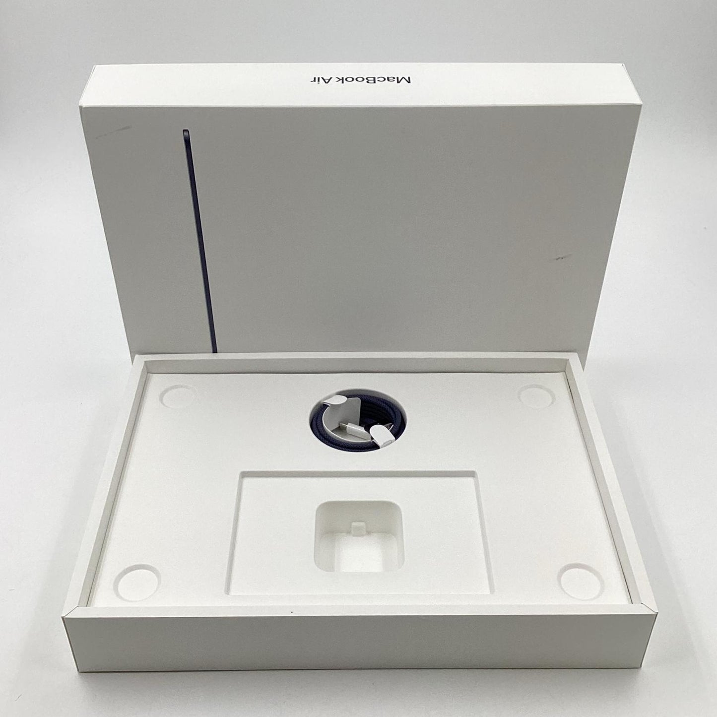 【全額返金保証】【最速発送】Apple MacBook Air 13.6インチ 2024 Apple M3 8GB SSD 512GB ミッドナイト 100% 美品 動作確認済