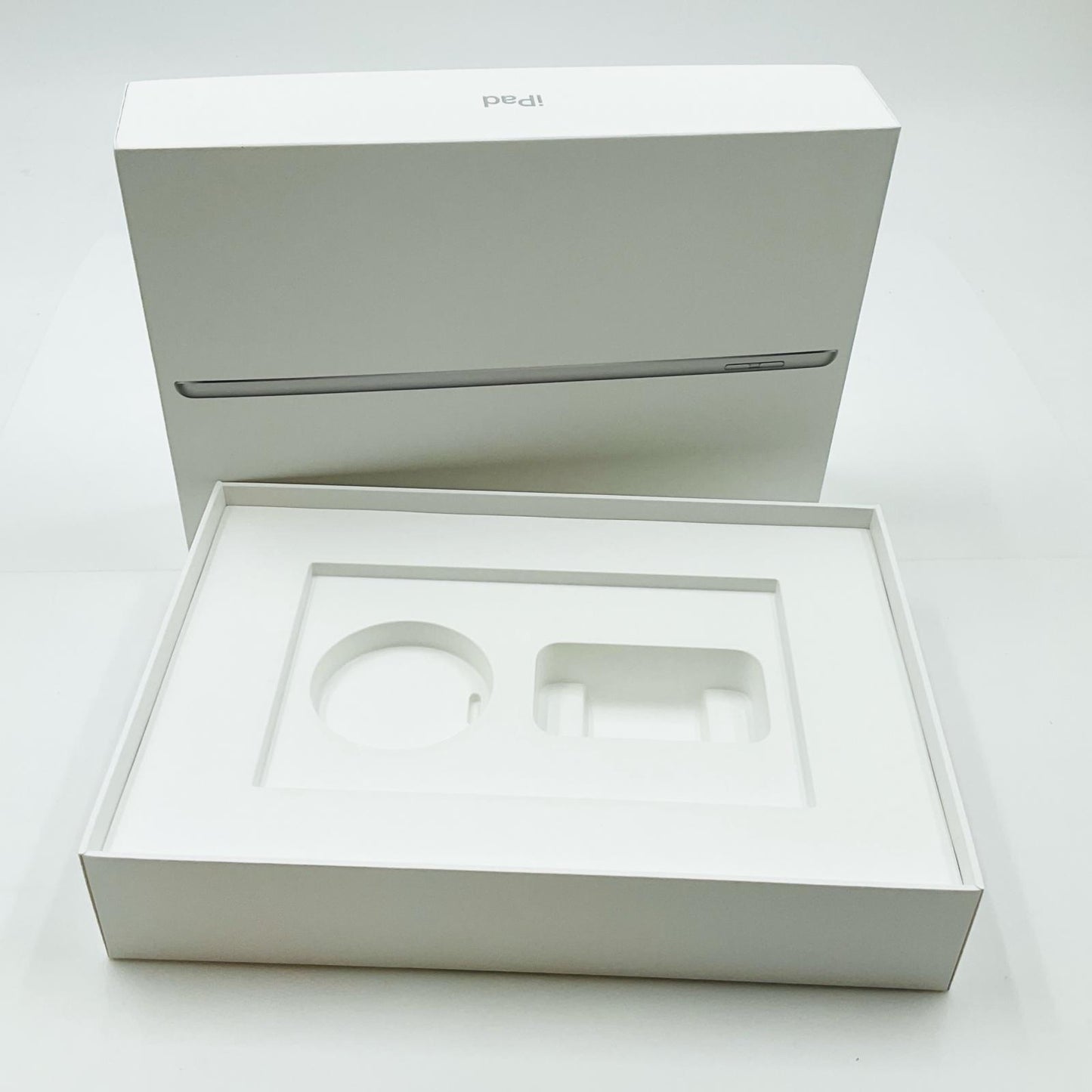【全額返金保証】【最速発送】Apple iPad iPad 10.2インチ 第9世代 64GB シルバー Wi-Fi 美品 動作確認済