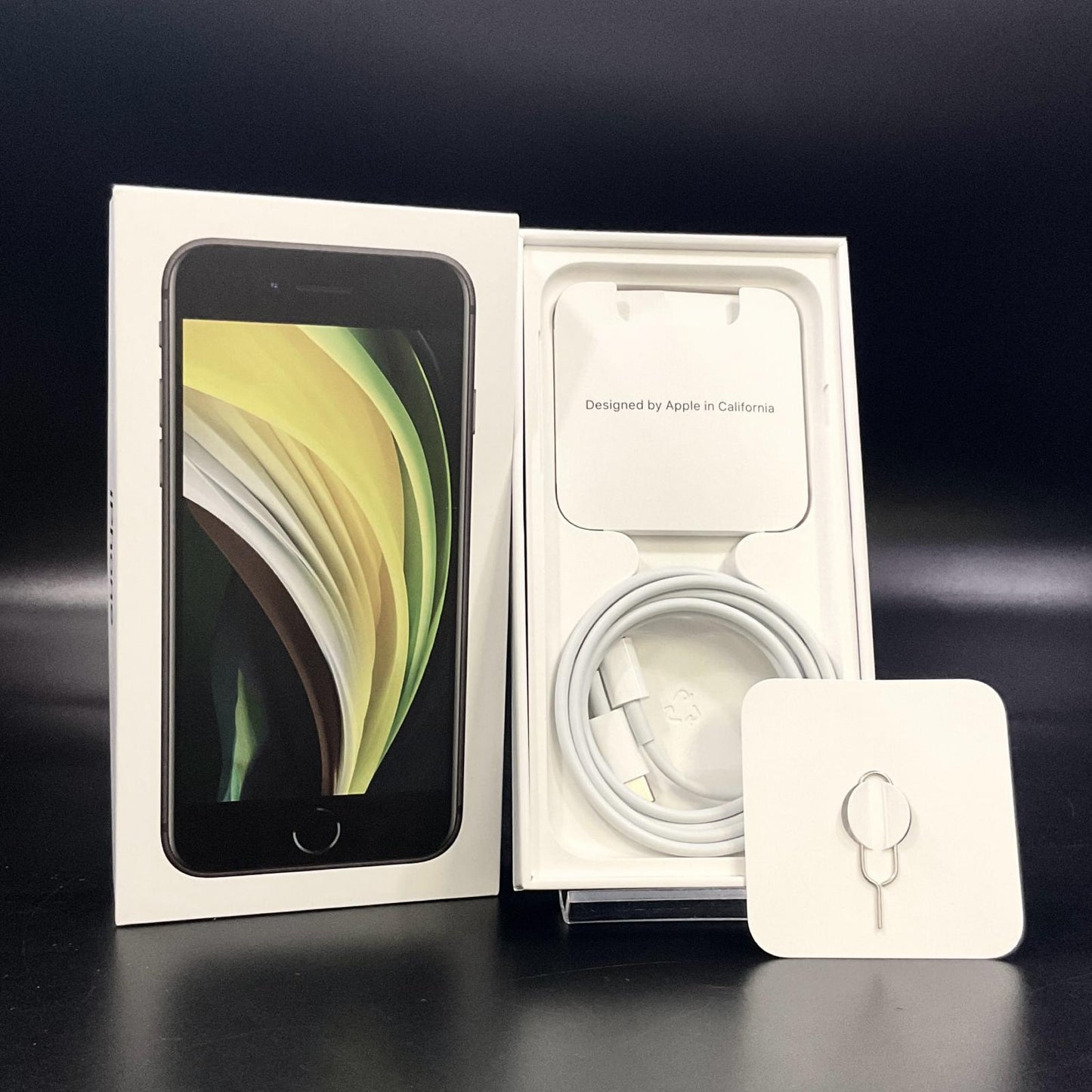【全額返金保証】【最速発送】Apple iPhone iPhone SE(第2世代) 64GB ホワイト Softbank SIMフリー 白ロム 動作確認済 77%