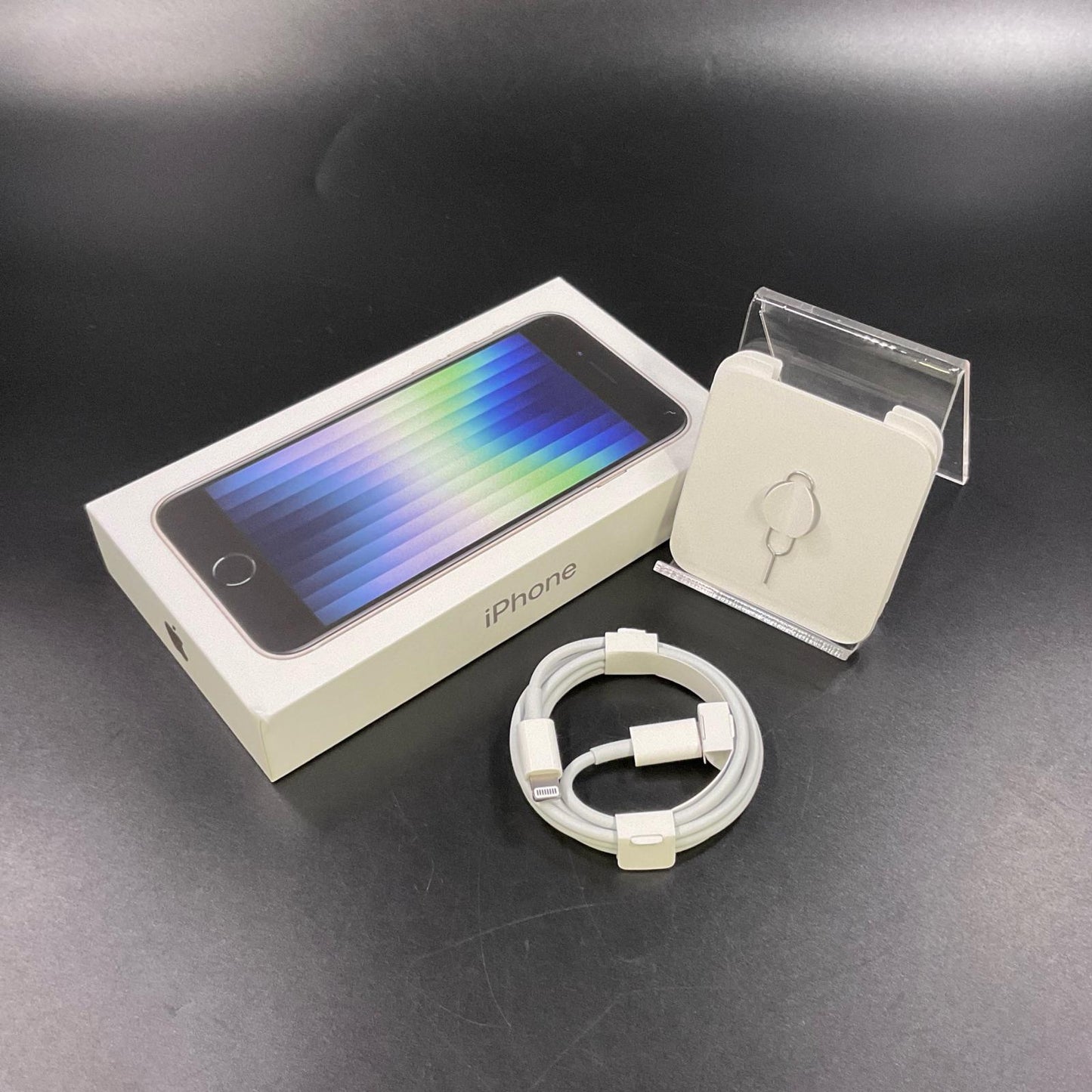 【全額返金保証】【最速発送】Apple iPhone iPhone SE(第3世代) 64GB スターライト Softbank SIMフリー 白ロム 美品 動作確認済 96%