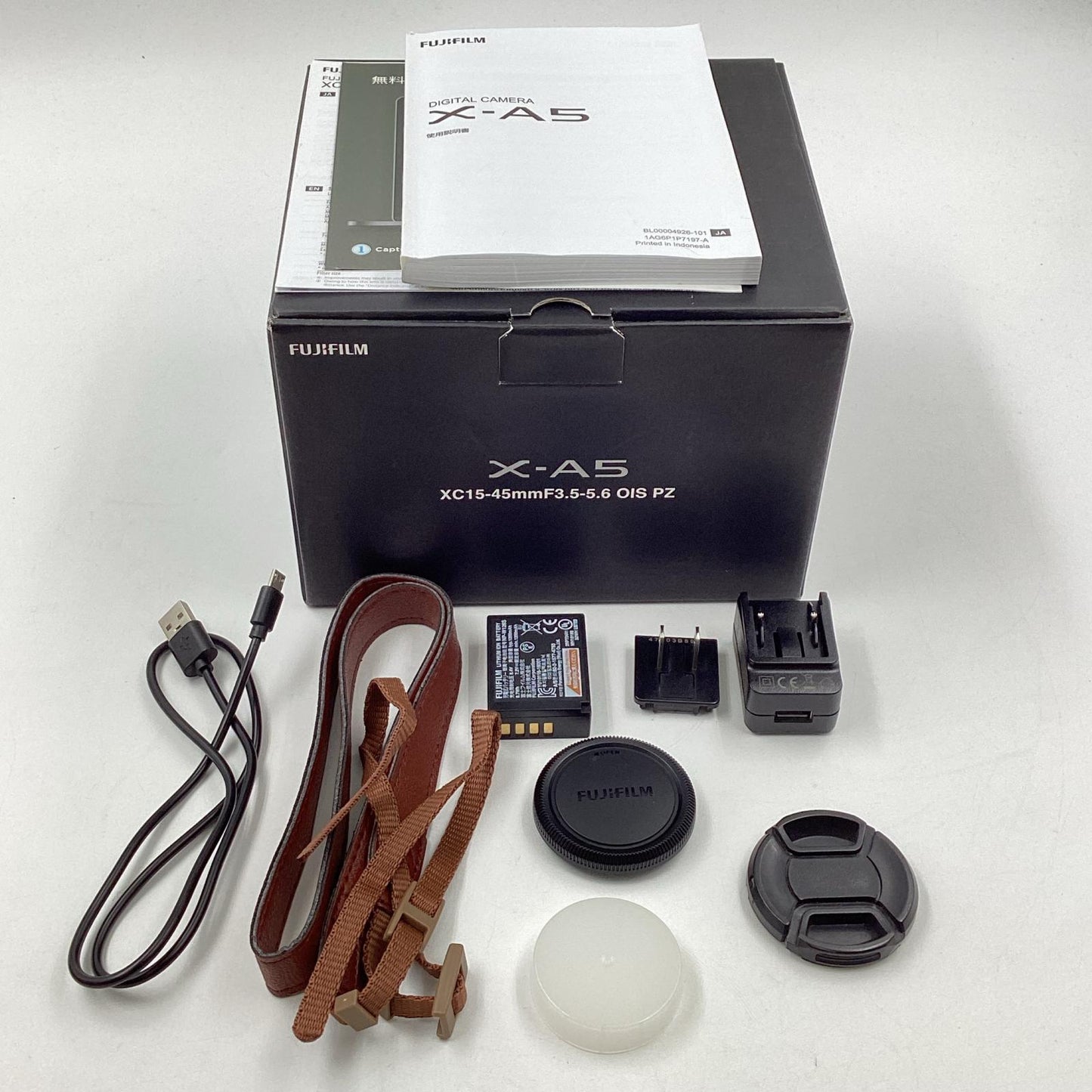 【全額返金保証】【最速発送】FUJIFILM デジタル一眼 X-A5 レンズキット シルバー 美品 動作確認済