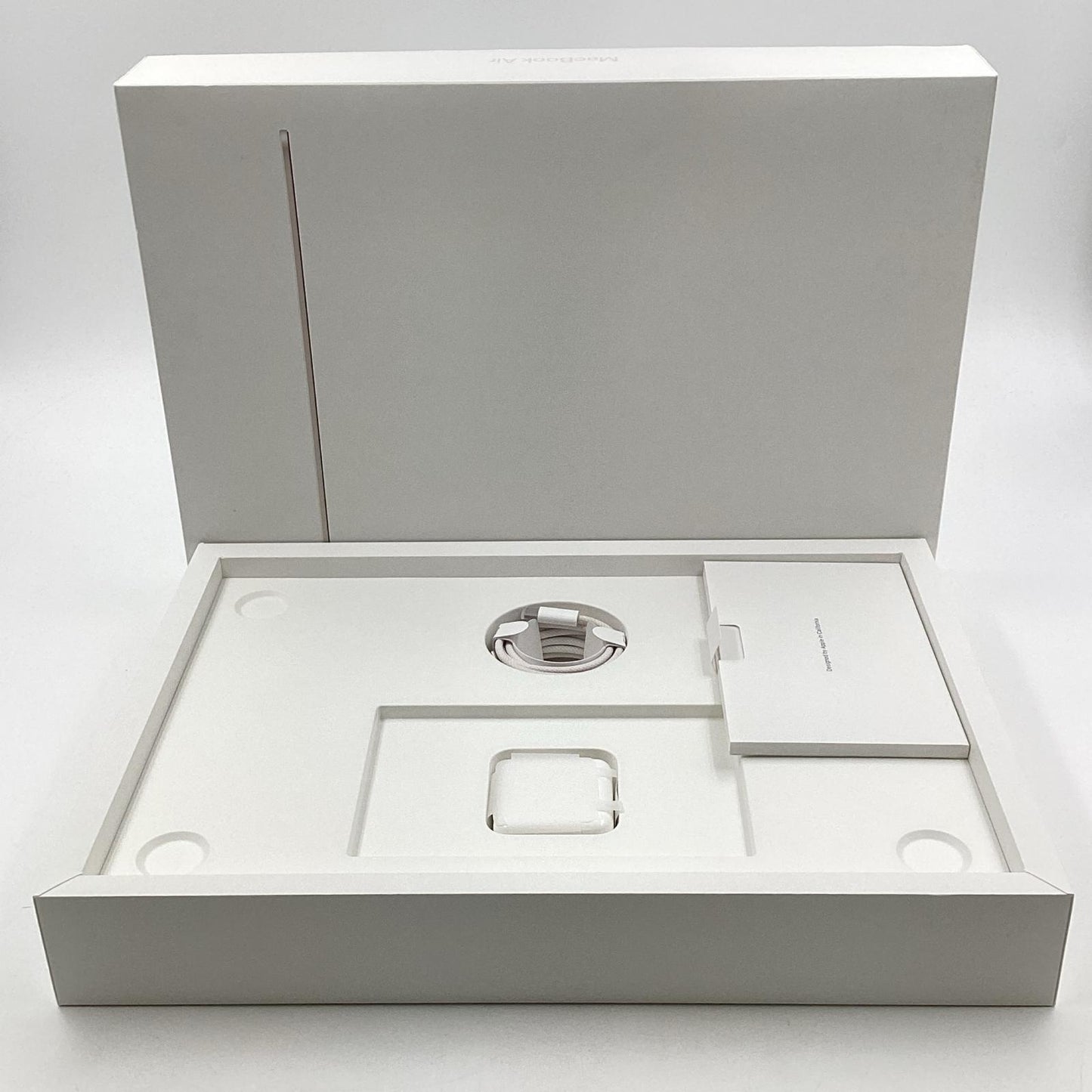 【全額返金保証】【最速発送】Apple MacBook Air 15.3インチ 2023 Apple M2 16GB SSD 256GB スターライト 100% 超美品 動作確認済