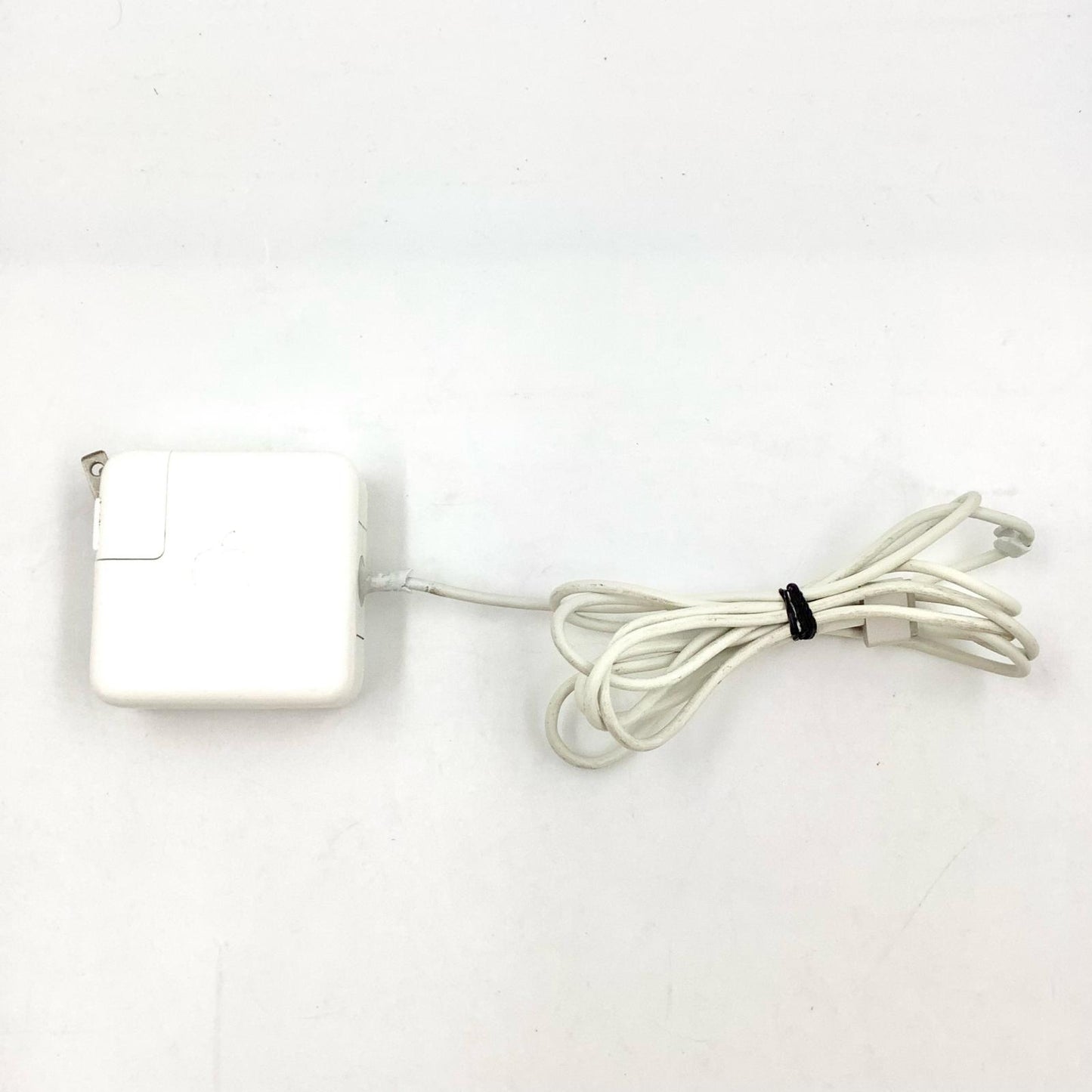 【最速発送】Apple MacBook Air 13インチ 2015 Intel Core i5 4GB SSD 256GB シルバー 60.4%【難有】