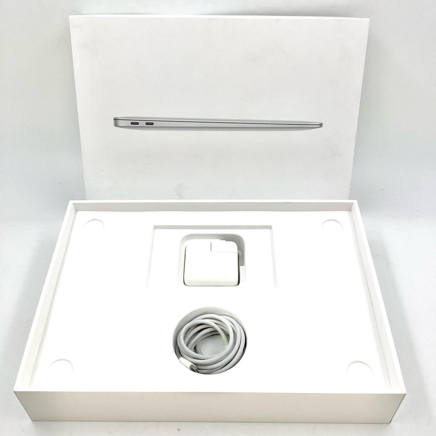【全額返金保証】【最速発送】Apple MacBook Air 13インチ 2020 1.2 GHz クアッドコア Intel Core i7 16GB SSD 256GB シルバー 97.7% 美品 動作確認済