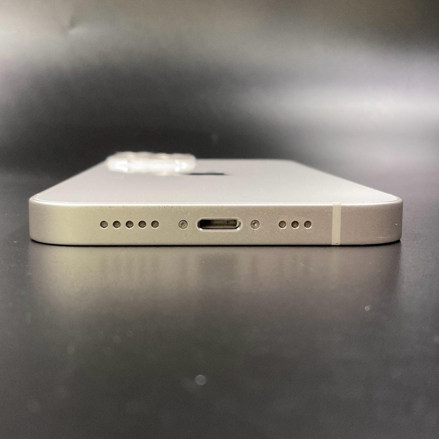 【全額返金保証】【最速発送】Apple iPhone iPhone 14 128GB スターライト docomo 白ロム 動作確認済 87%