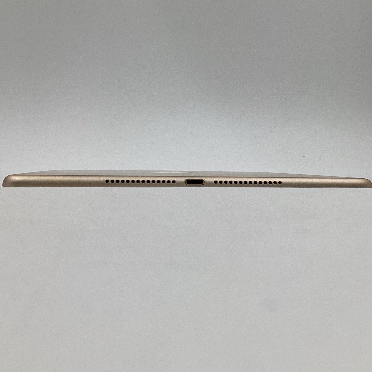 【全額返金保証】【最速発送】Apple iPhone Air 2 16GB ゴールド docomo 白ロム 動作確認済 82%