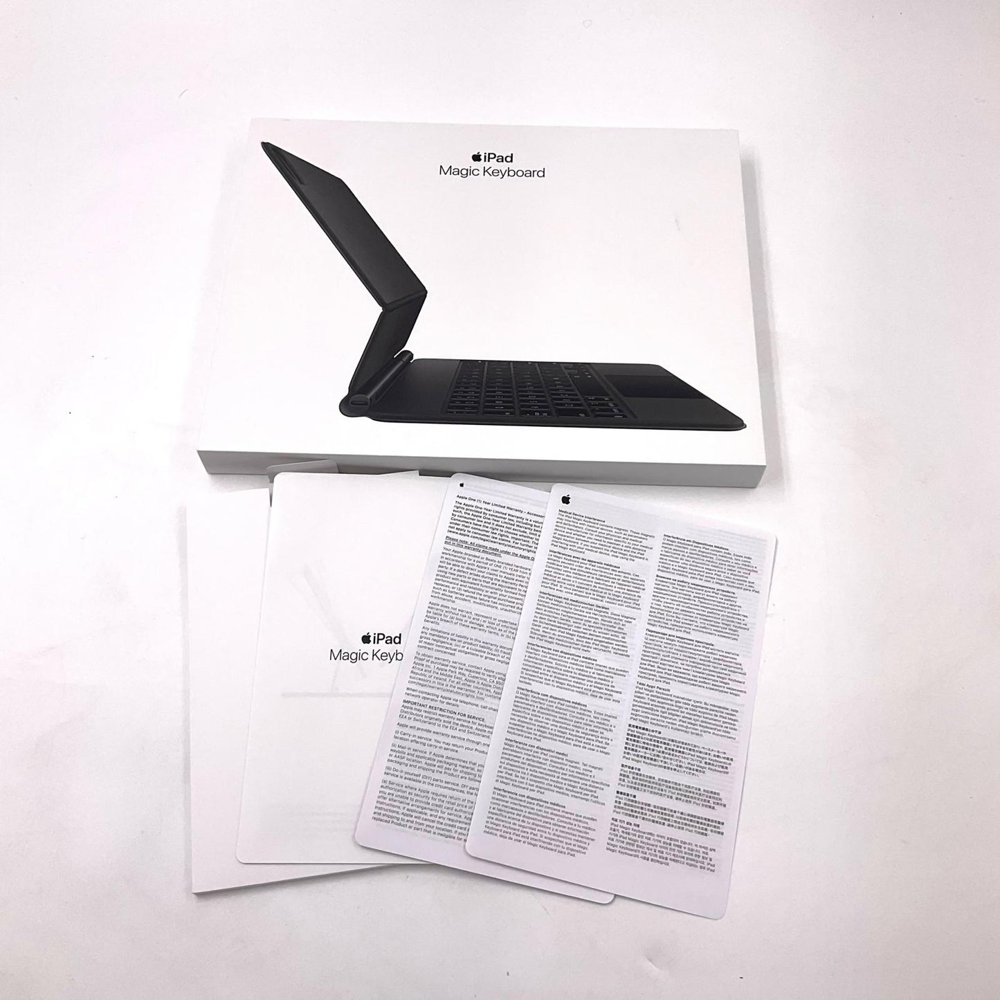 【全額返金保証】【最速発送】Apple Magic Keyboard iPad Pro 11-inch (2nd generation) 美品 動作確認済