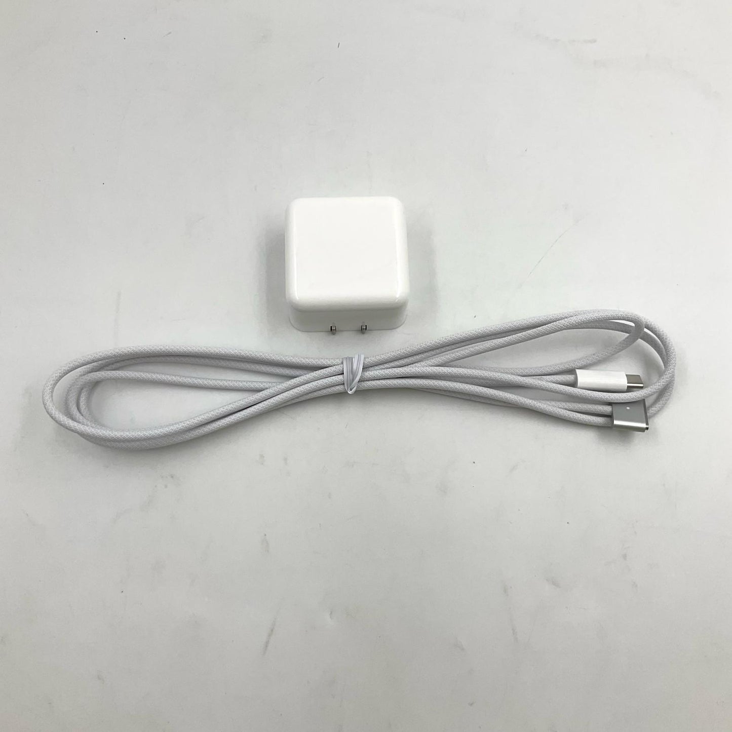 【全額返金保証】【最速発送】Apple MacBook Air 15インチ 2025 Apple M4 16GB SSD 256GB シルバー 100% 超美品 動作確認済