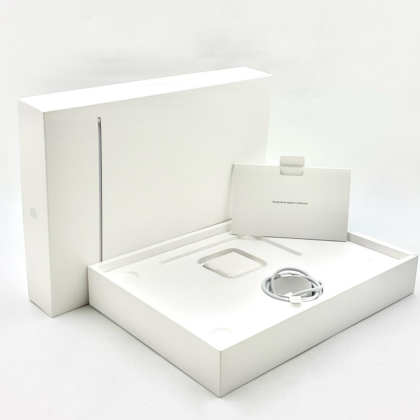 【全額返金保証】【最速発送】Apple MacBook Air 13.6インチ 2022 Apple M2 8GB SSD 256GB シルバー 90% 美品 動作確認済