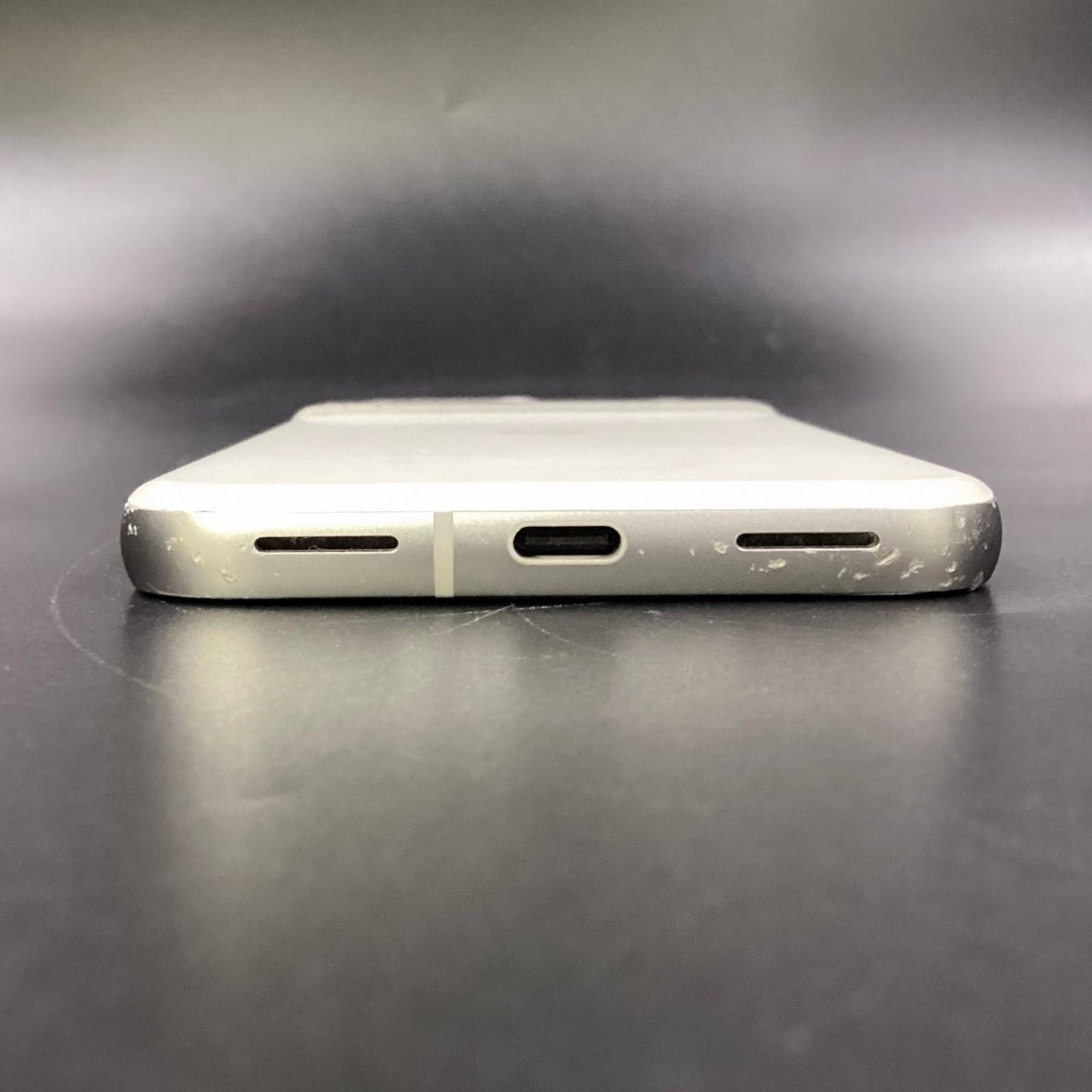 【最速発送】Google Pixel 8a 128GB Porcelain au G576D【難有】