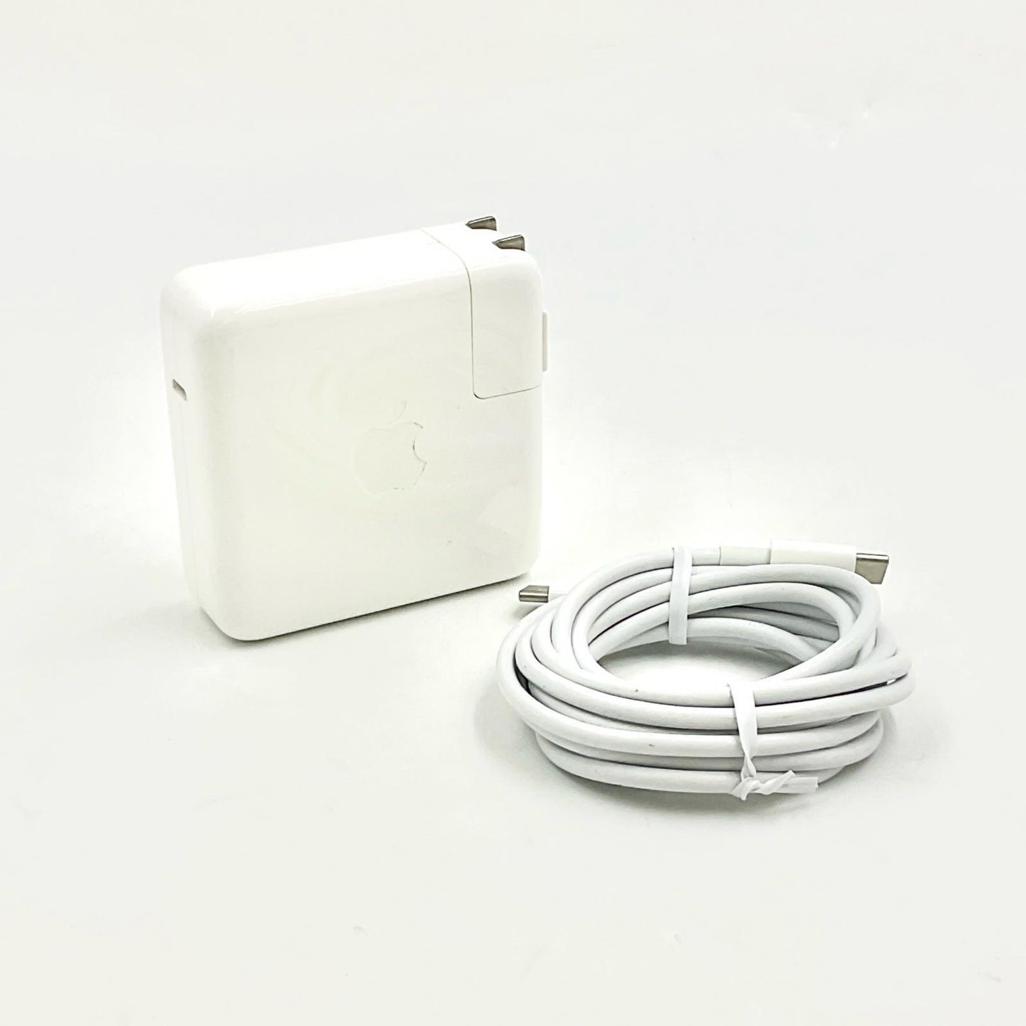 【全額返金保証】【最速発送】Apple MacBook Pro 13インチ 2022 Apple M2 8GB SSD 512GB スペースグレイ 97% 動作確認済