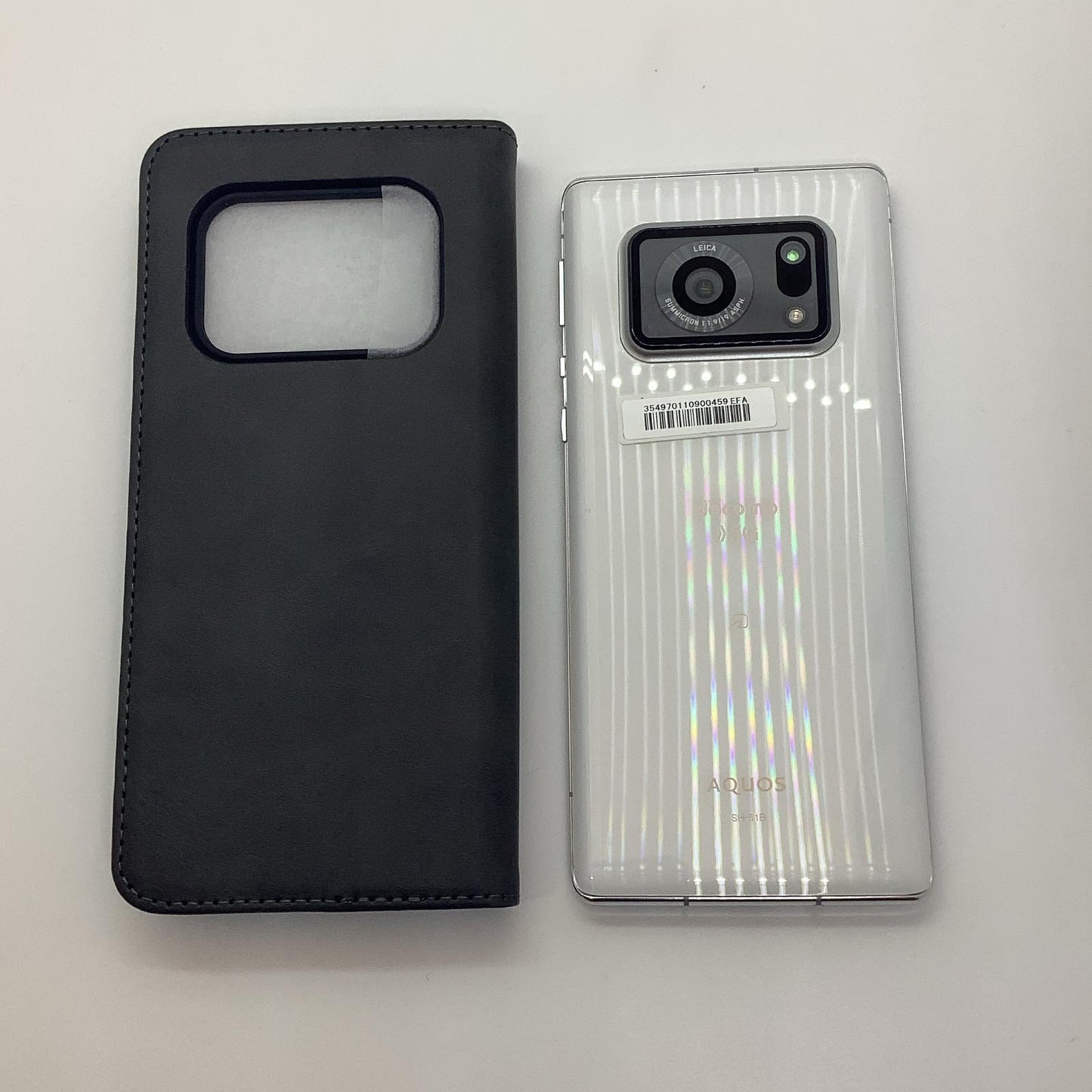 【全額返金保証】【最速発送】SHARP AQUOS R6 128GB ホワイト docomo SIMフリー SH-51B 白ロム 超美品 動作確認済