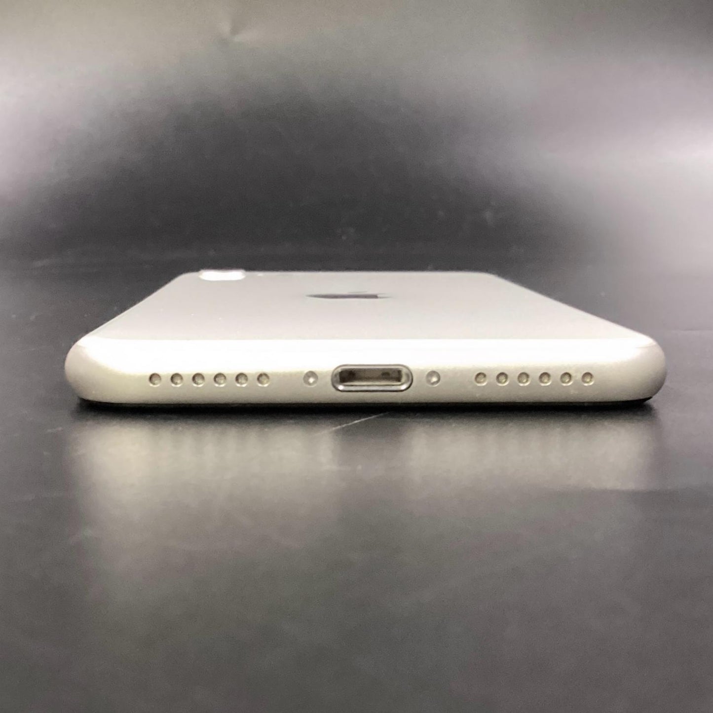 【最速発送】Apple iPhone iPhone SE(第3世代) 64GB スターライト au SIMフリー 白ロム【難有】 92%