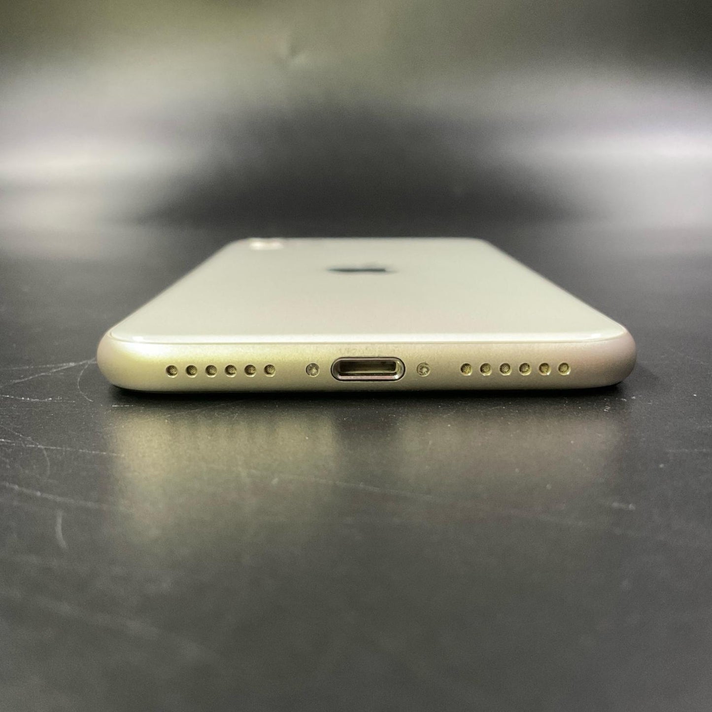 【全額返金保証】【最速発送】Apple iPhone iPhone SE(第3世代) 128GB スターライト SIMフリー 白ロム 美品 動作確認済 85%