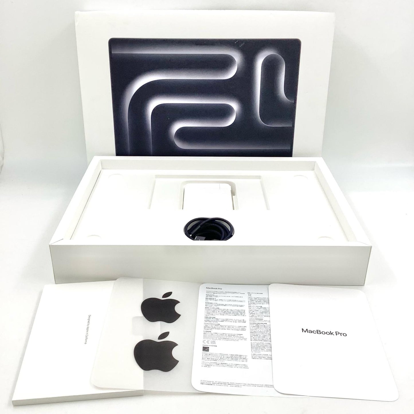 【全額返金保証】【最速発送】Apple MacBook Pro 16.2インチ 2023 Apple M3 Max 128GB SSD 2TB スペースブラック 100% 美品 動作確認済