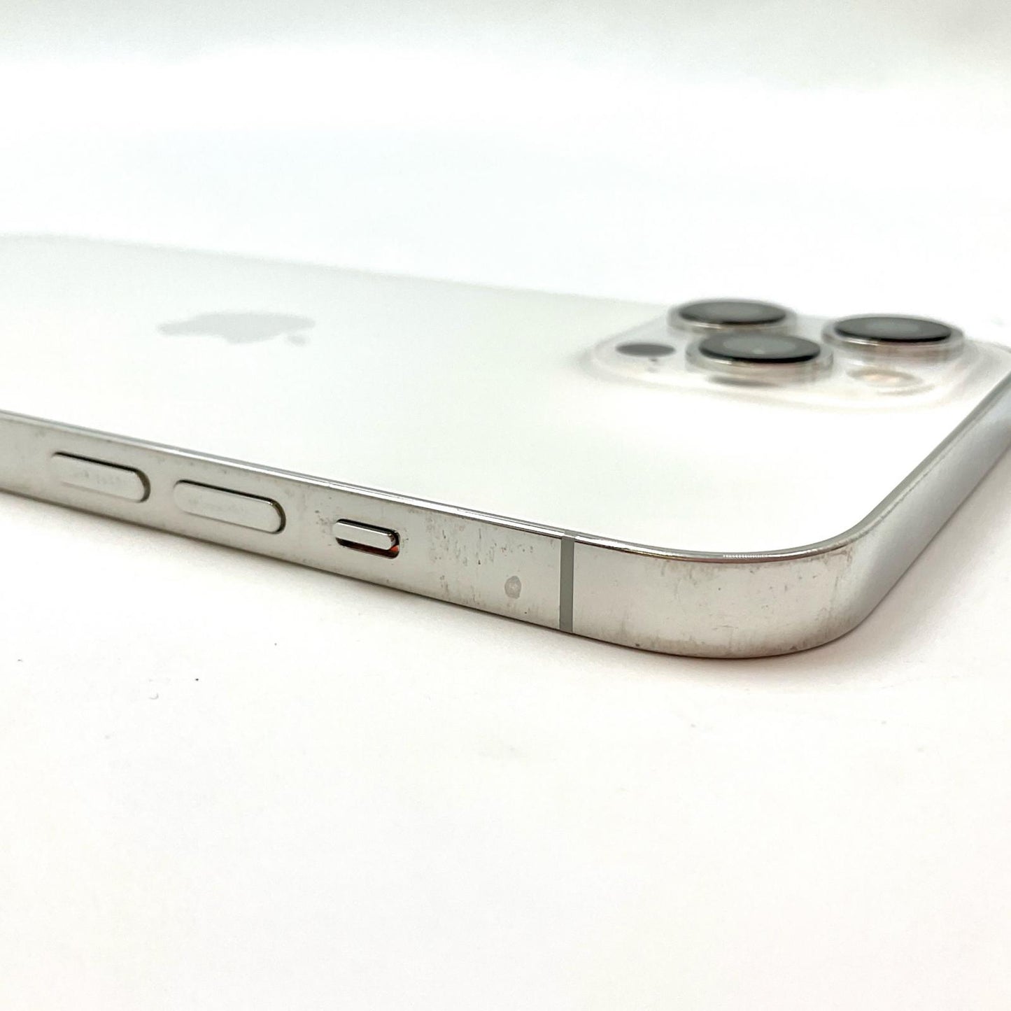 【全額返金保証】【最速発送】Apple iPhone iPhone Pro Max 12 Pro Max 256GB シルバー docomo 白ロム 動作確認済 78%