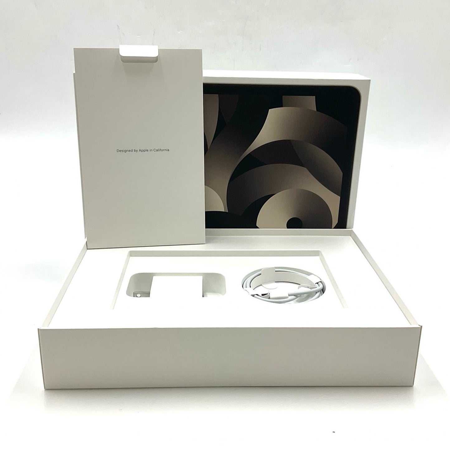 【全額返金保証】【最速発送】Apple iPad iPad Air 10.9インチ 第5世代 256GB スターライト Wi-Fi 美品 動作確認済