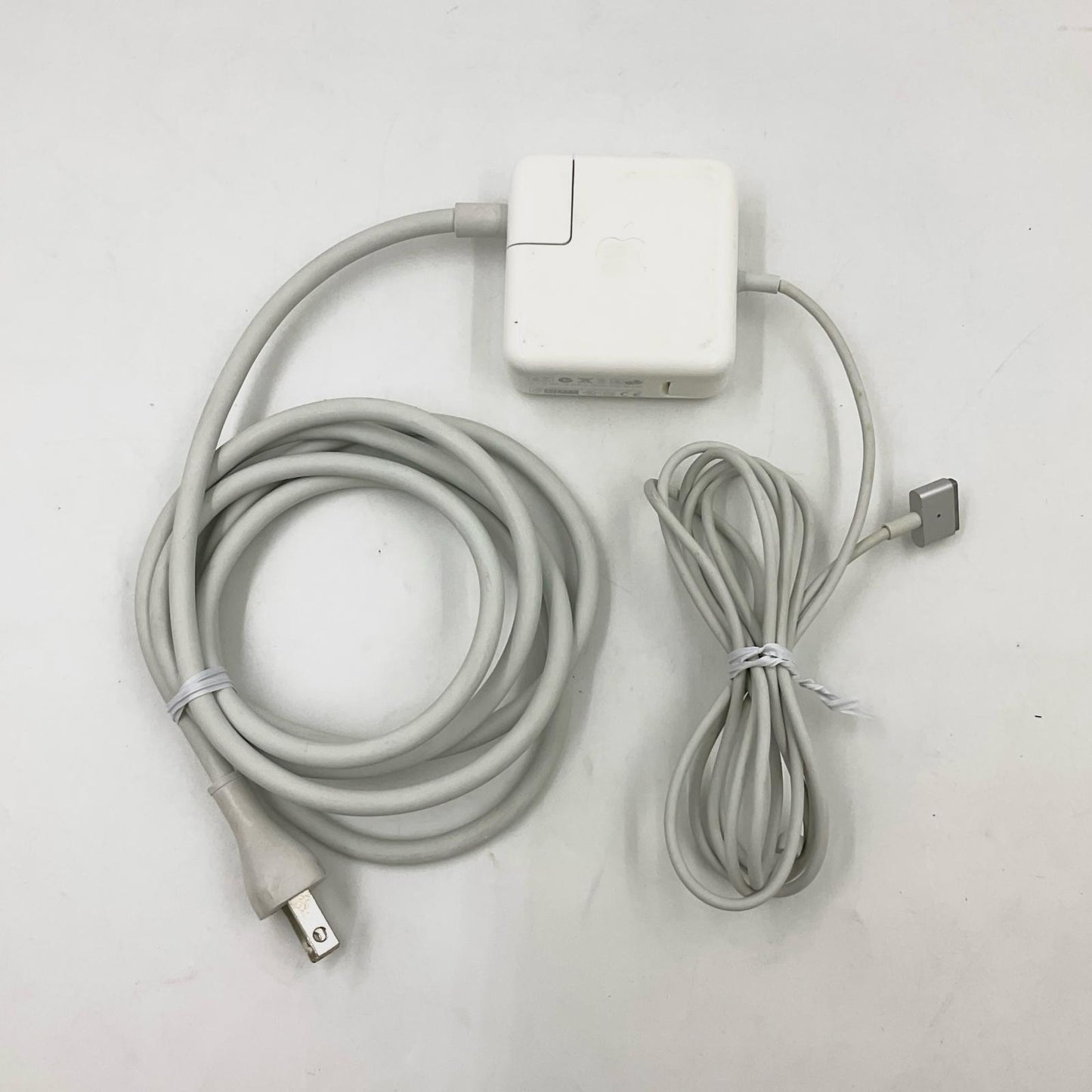 【全額返金保証】【最速発送】Apple MacBook Air 11.6インチ 2014 1.4Ghz デュアルコア Intel Core i5 4GB SSD 128GB シルバー 87.2% 動作確認済