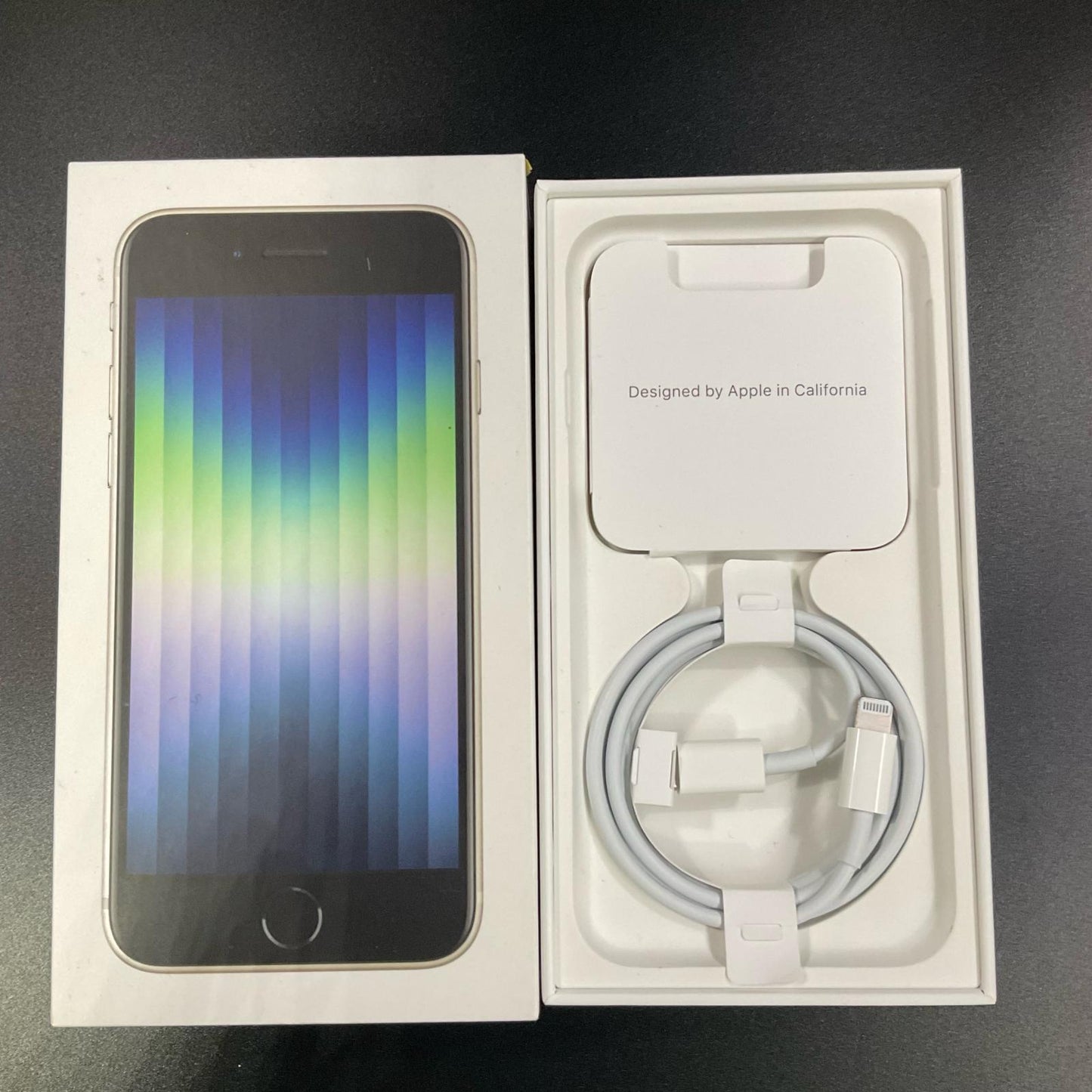 【全額返金保証】【最速発送】Apple iPhone iPhone SE(第3世代) 64GB スターライト Softbank SIMフリー 白ロム 動作確認済 77%