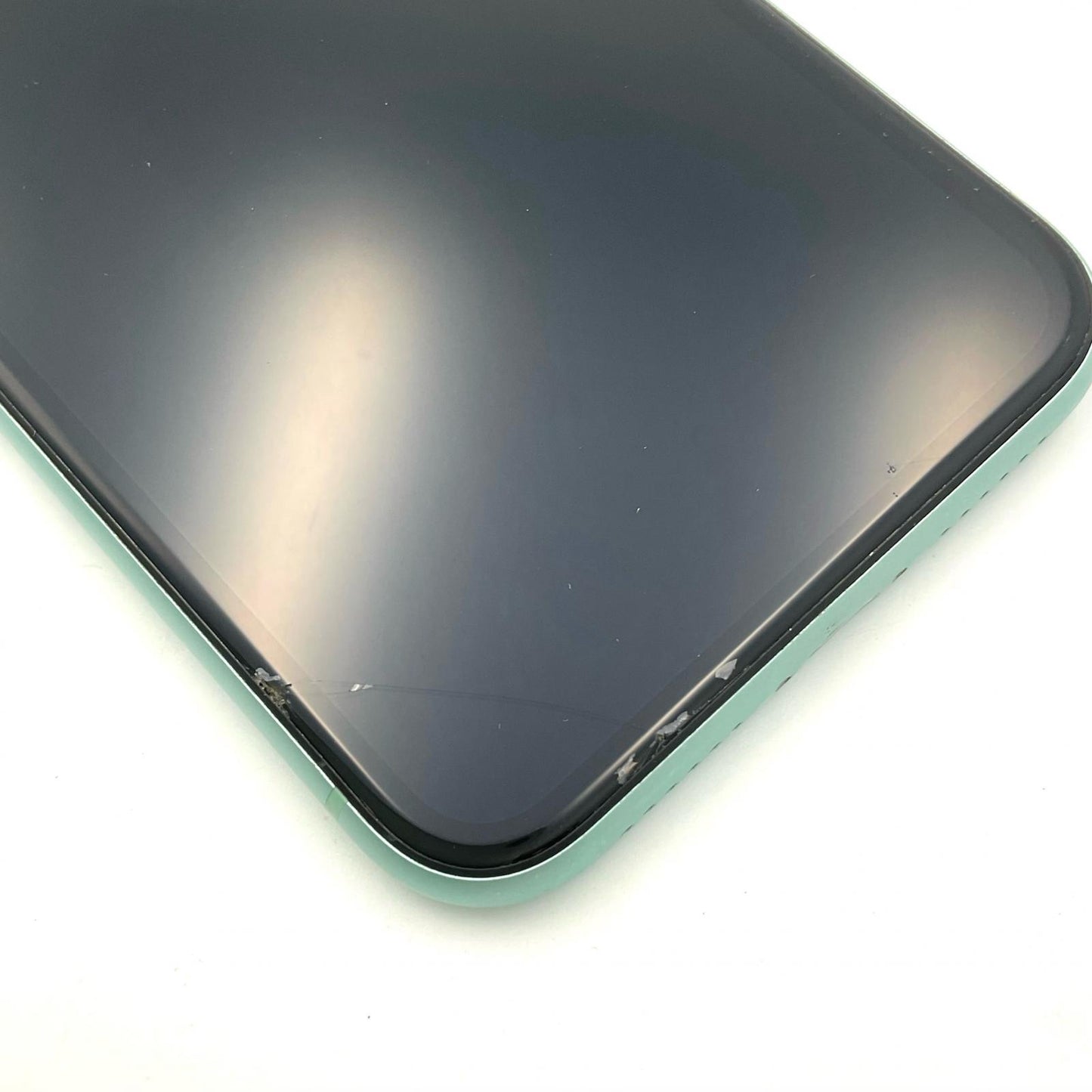 【最速発送】Apple iPhone iPhone 11 64GB グリーン au 白ロム【難有】 68%