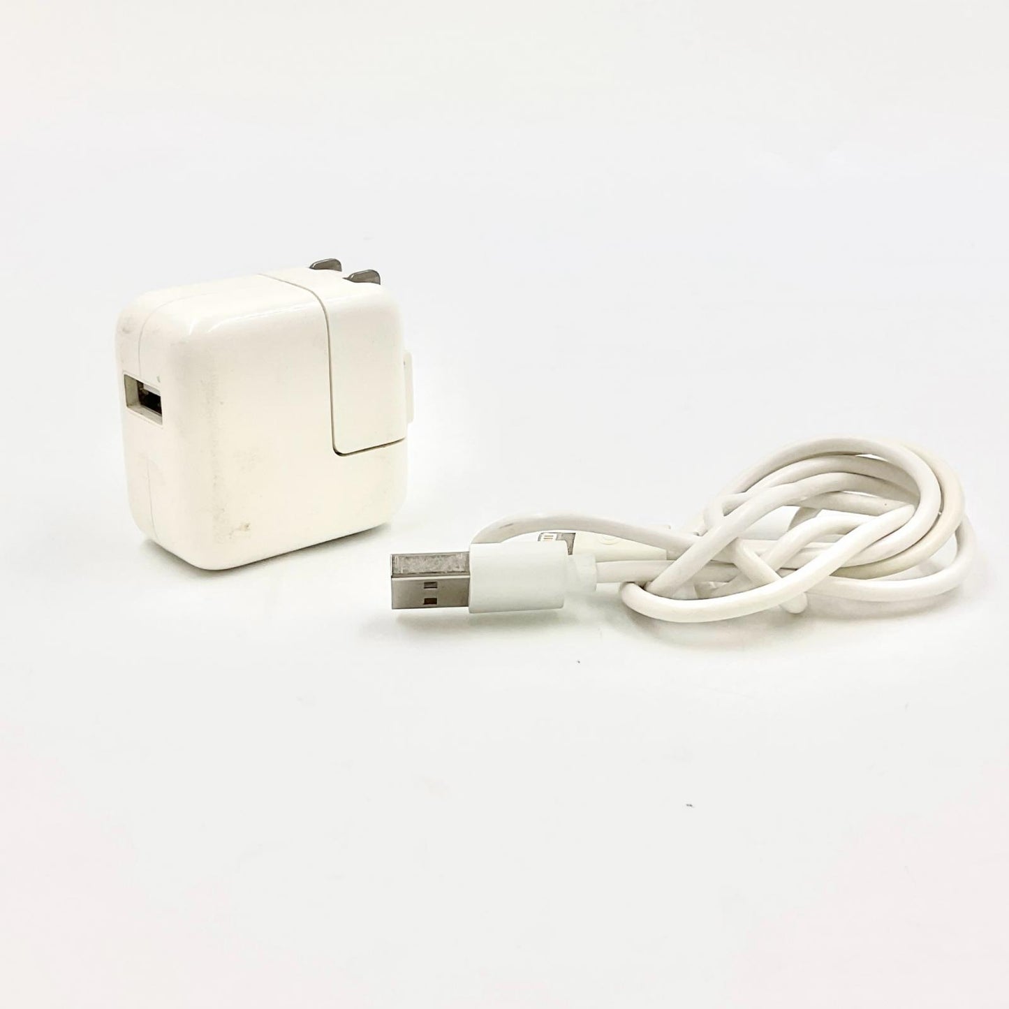 【全額返金保証】【最速発送】Apple iPad 第6世代 32GB シルバー Wi-Fi 動作確認済