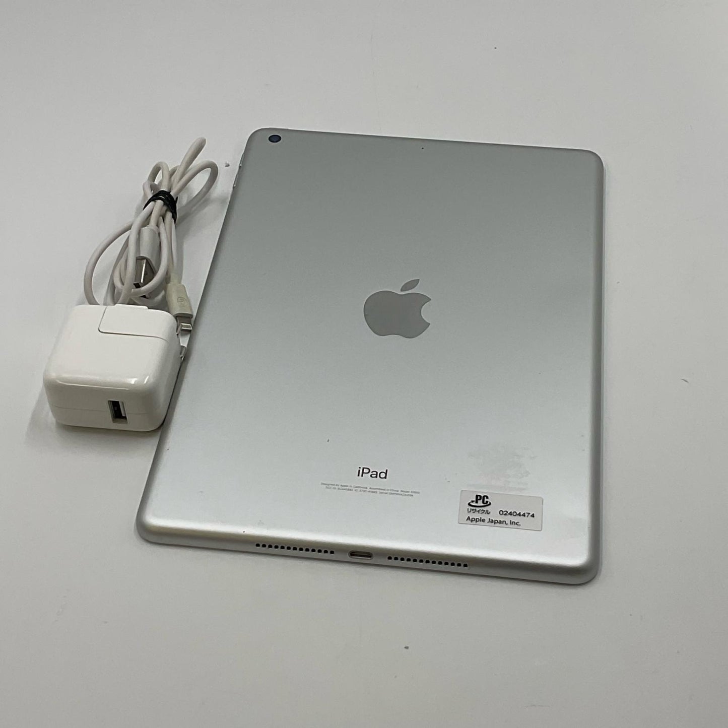 【全額返金保証】【最速発送】Apple iPad 第6世代 32GB シルバー Wi-Fi 動作確認済