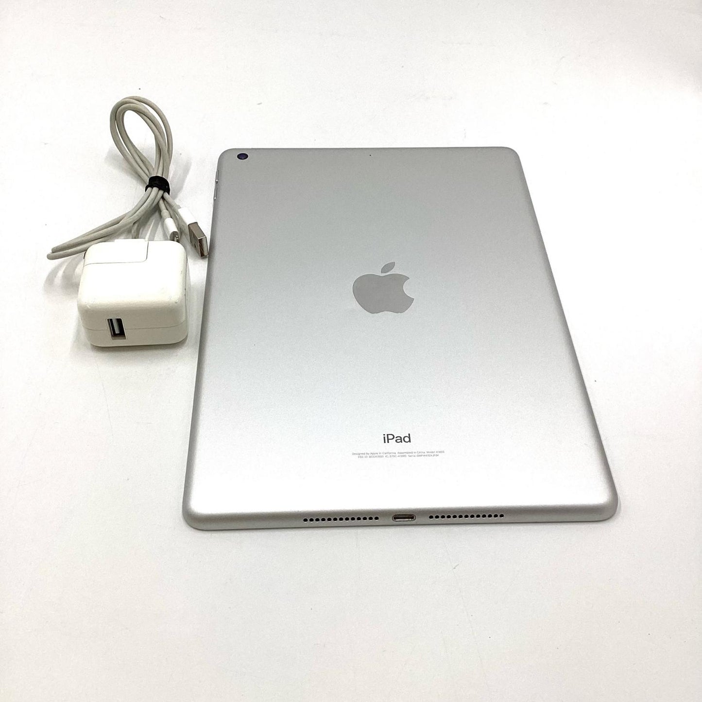 【全額返金保証】【最速発送】Apple iPad 第6世代 32GB シルバー Wi-Fi 美品 動作確認済