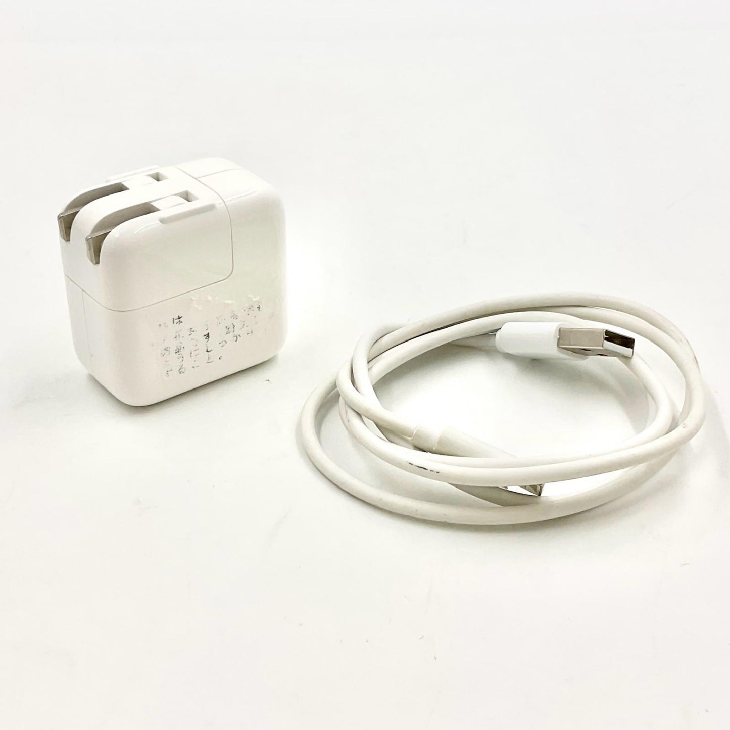 【全額返金保証】【最速発送】Apple iPad 第6世代 32GB シルバー Wi-Fi 動作確認済