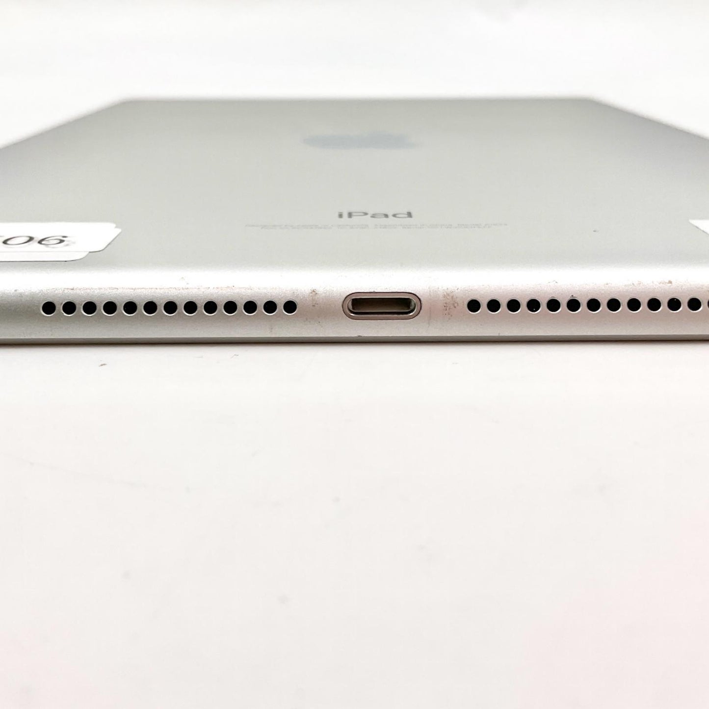 【全額返金保証】【最速発送】Apple iPad 第5世代 128GB シルバー Wi-Fi 動作確認済