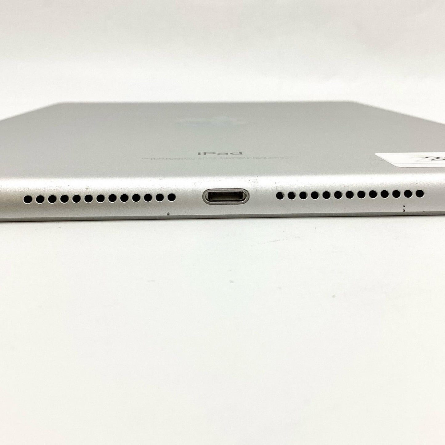 【全額返金保証】【最速発送】Apple iPad 第6世代 32GB シルバー Wi-Fi 動作確認済