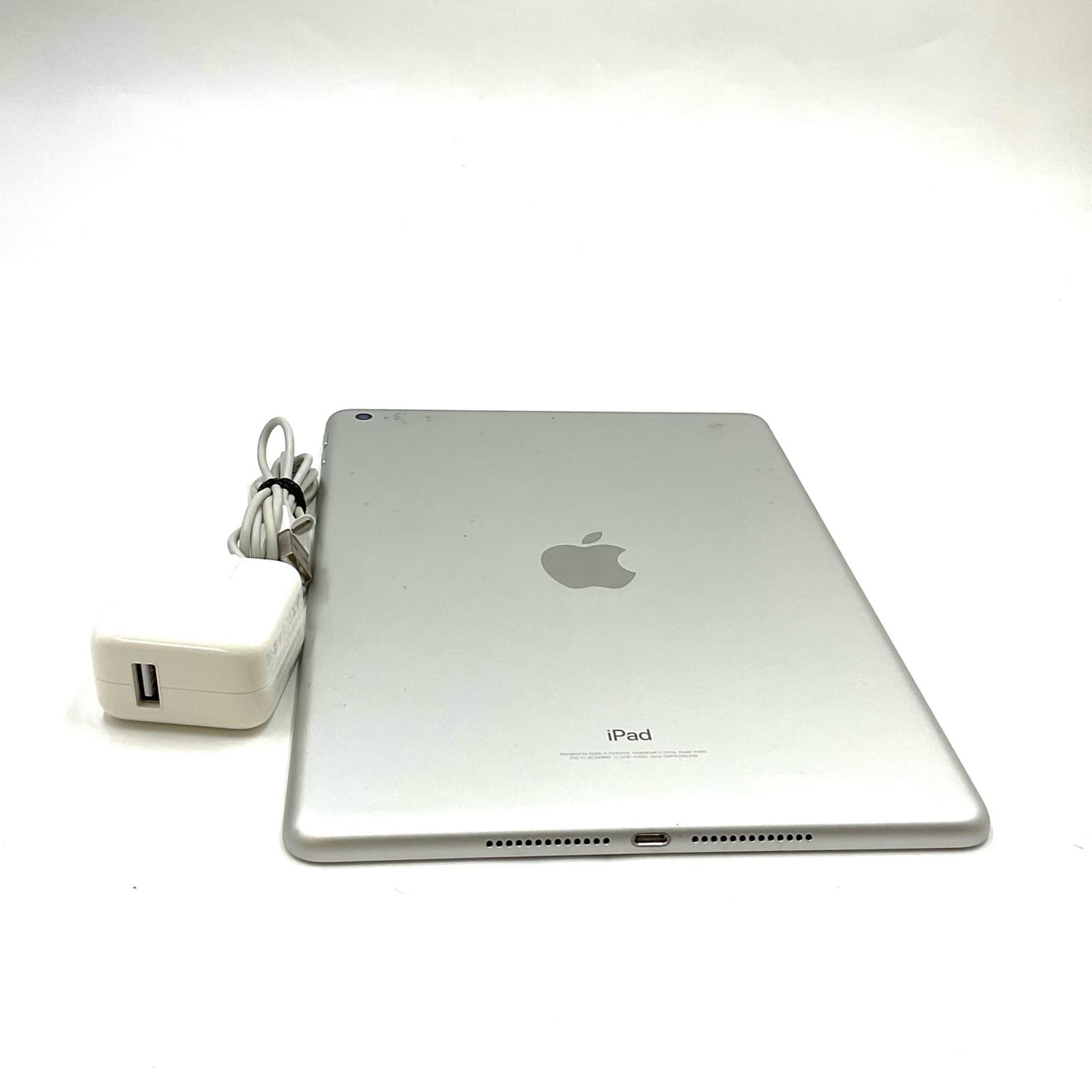 【全額返金保証】【最速発送】Apple iPad 第6世代 32GB シルバー Wi-Fi 動作確認済