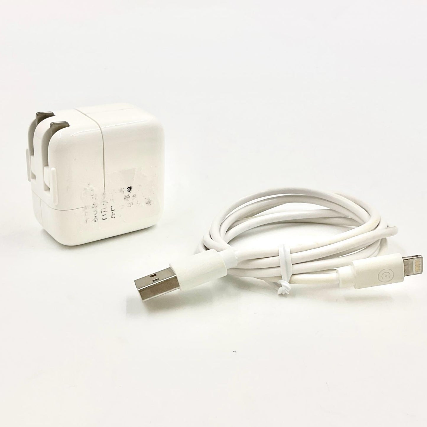 【全額返金保証】【最速発送】Apple iPad 第5世代 128GB シルバー Wi-Fi 動作確認済