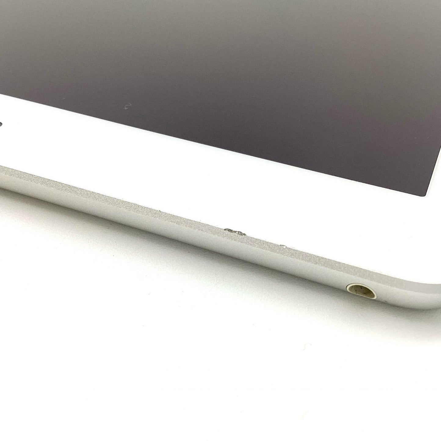 【最速発送】Apple iPad 第5世代 128GB シルバー Wi-Fi【難有】