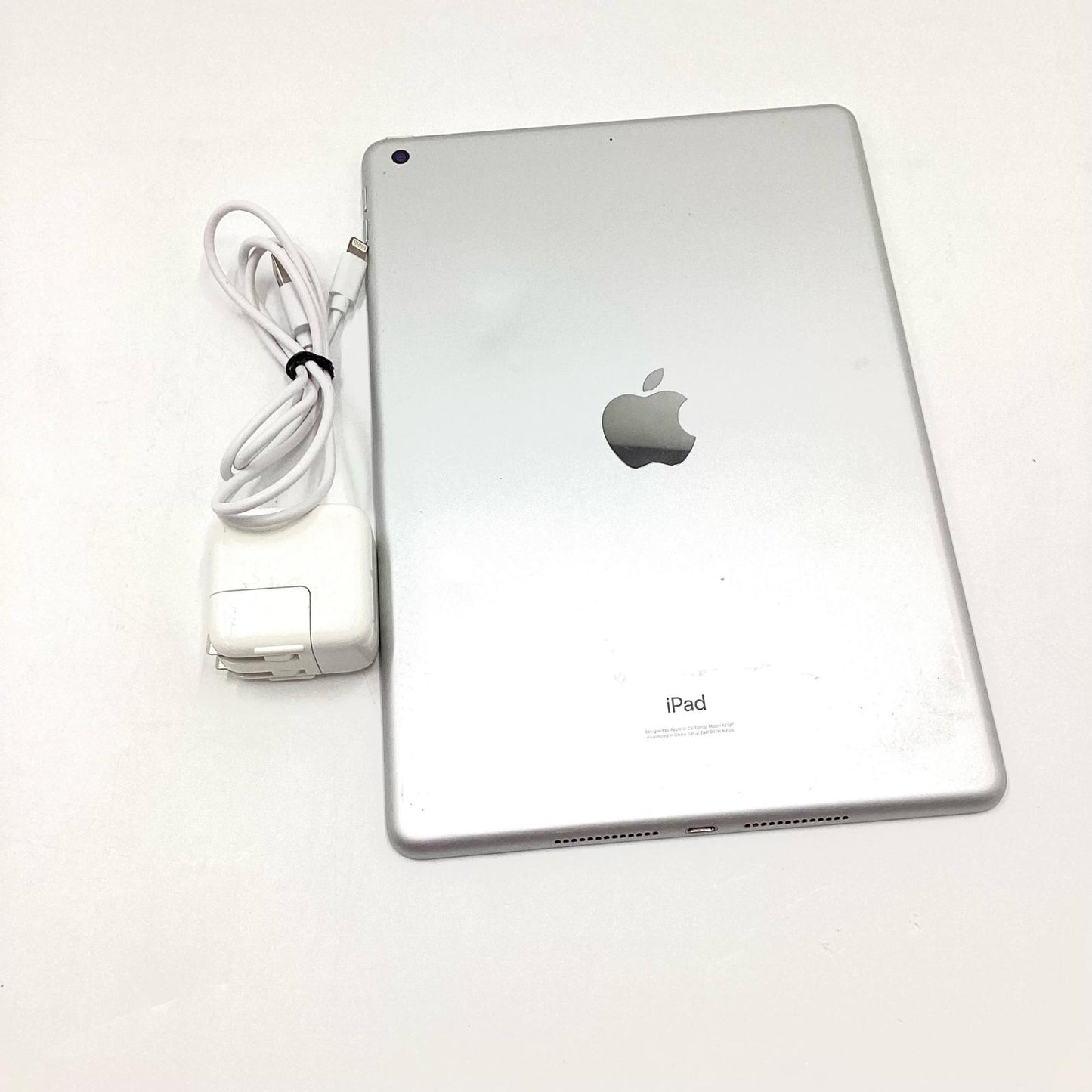 【全額返金保証】【最速発送】Apple iPad 第7世代 32GB シルバー Wi-Fi 動作確認済