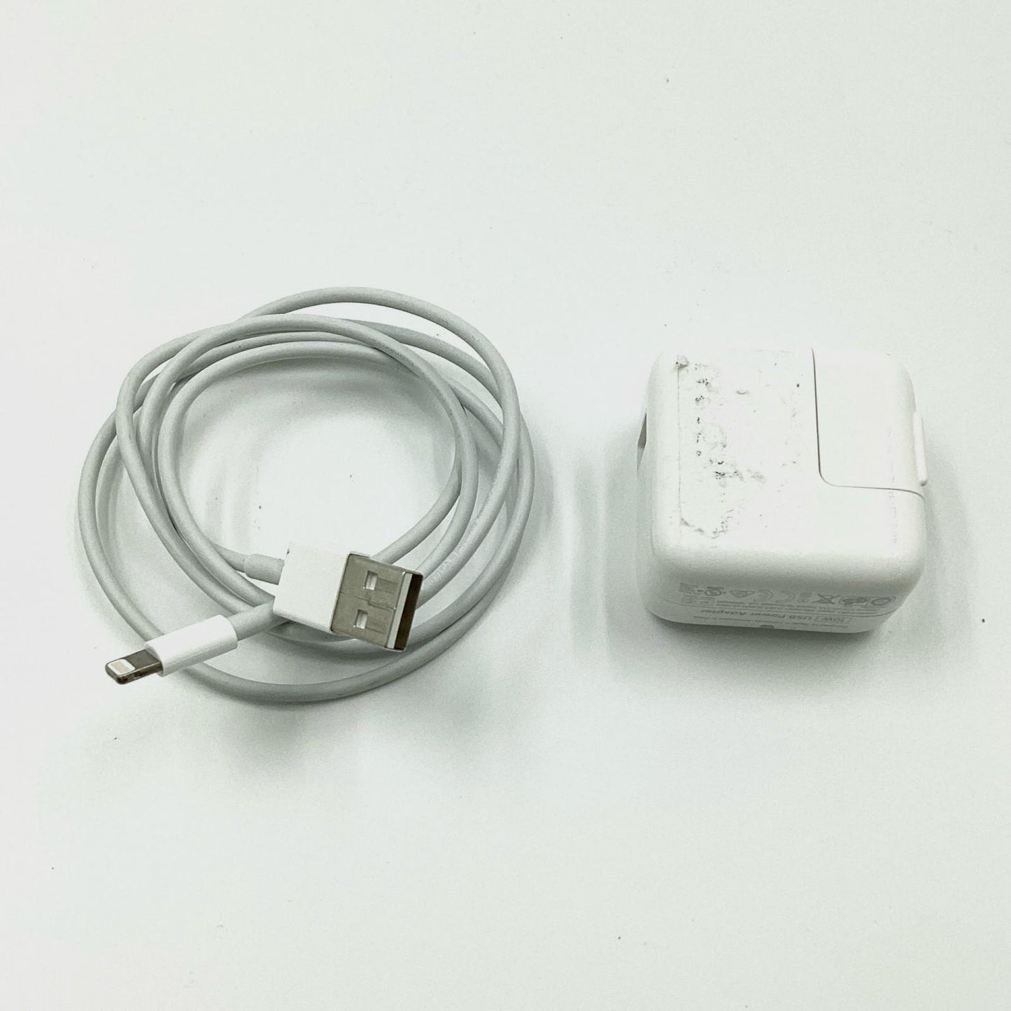 【全額返金保証】【最速発送】Apple iPad 第6世代 32GB シルバー Wi-Fi 動作確認済