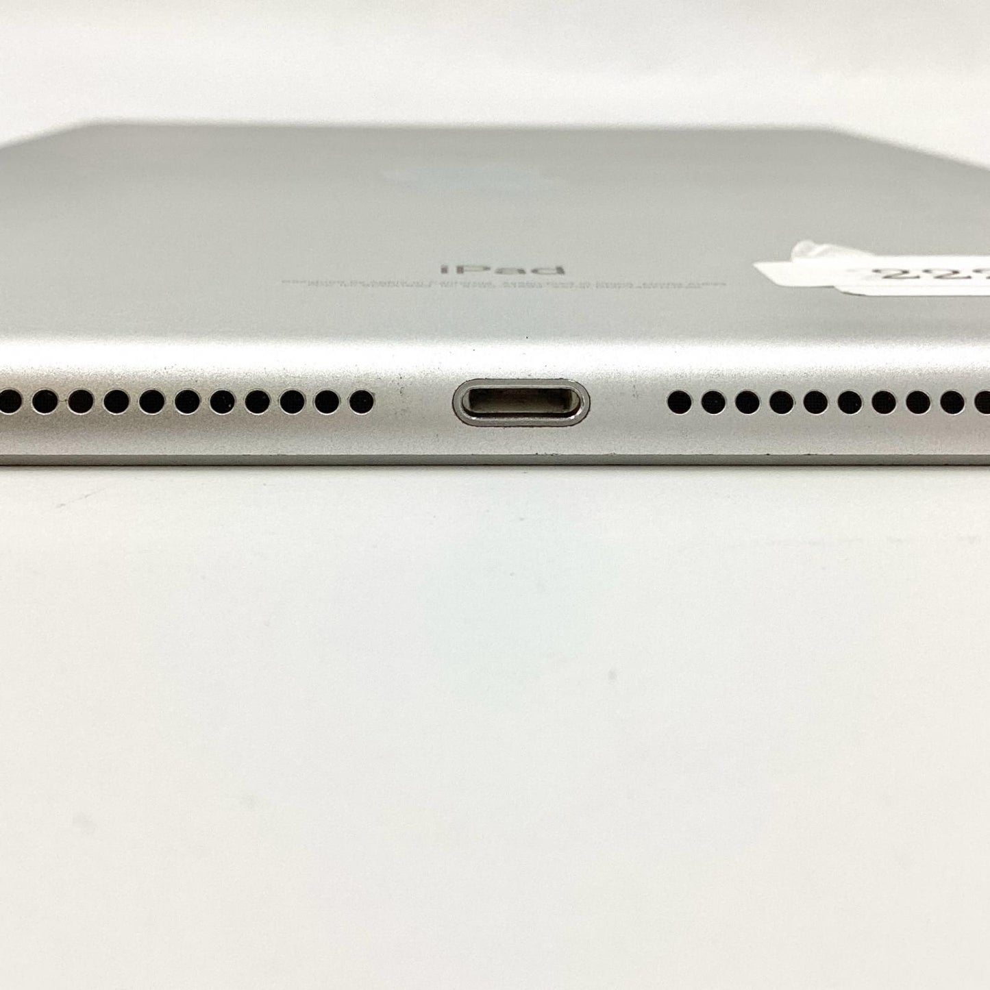【全額返金保証】【最速発送】Apple iPad 第6世代 32GB シルバー Wi-Fi 動作確認済