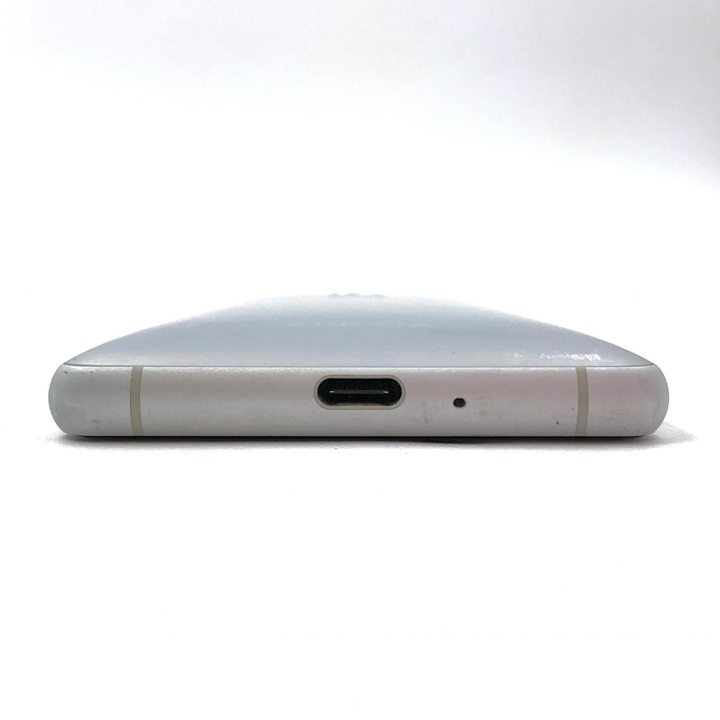 【全額返金保証】【最速発送】Sony Xperia XZ2 Compact 64GB White Silver docomo SO-05K 白ロム 動作確認済
