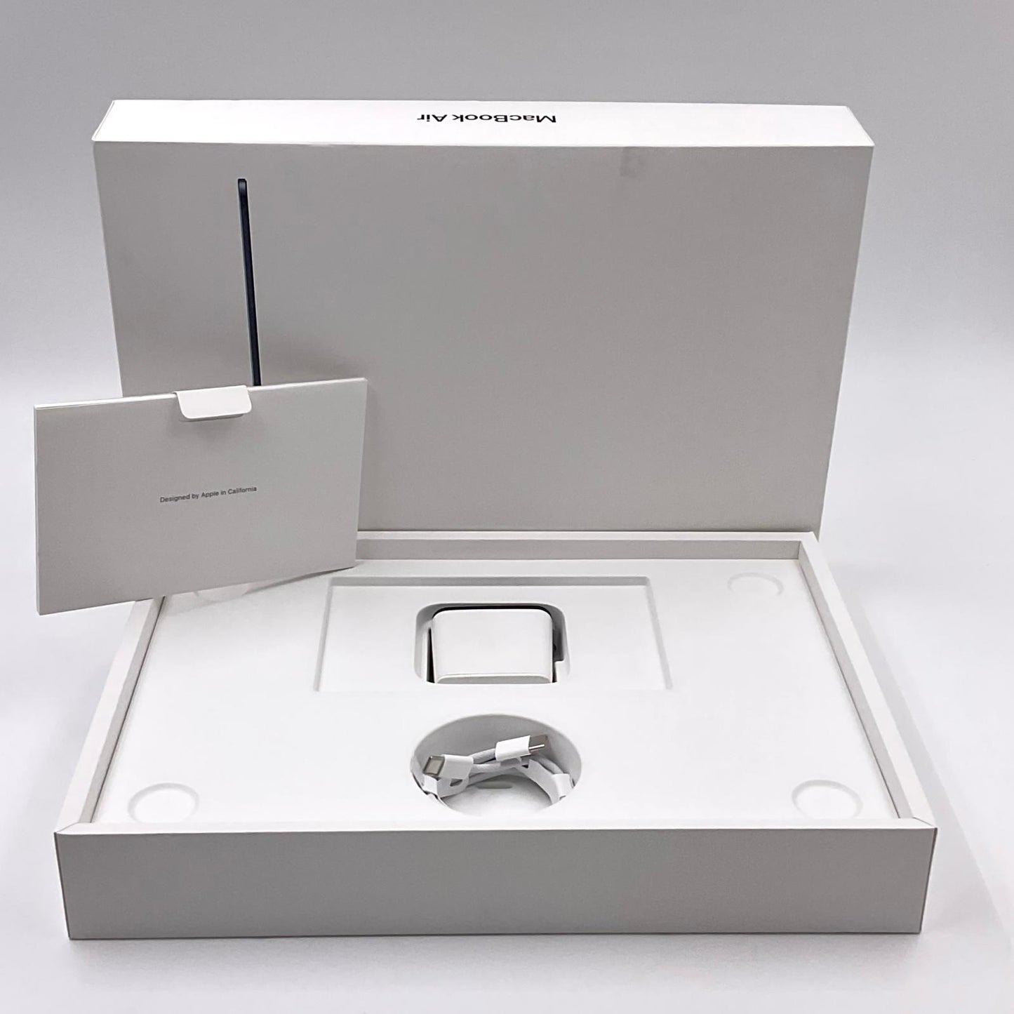 【全額返金保証】【最速発送】Apple MacBook Air 13インチ 2024 Apple M3 8GB SSD 256GB ミッドナイト 100% 美品 動作確認済