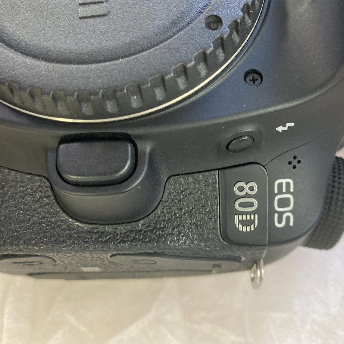 【全額返金保証】【最速発送】Canon デジタル一眼 EOS 80D ボディ ブラック 美品 動作確認済