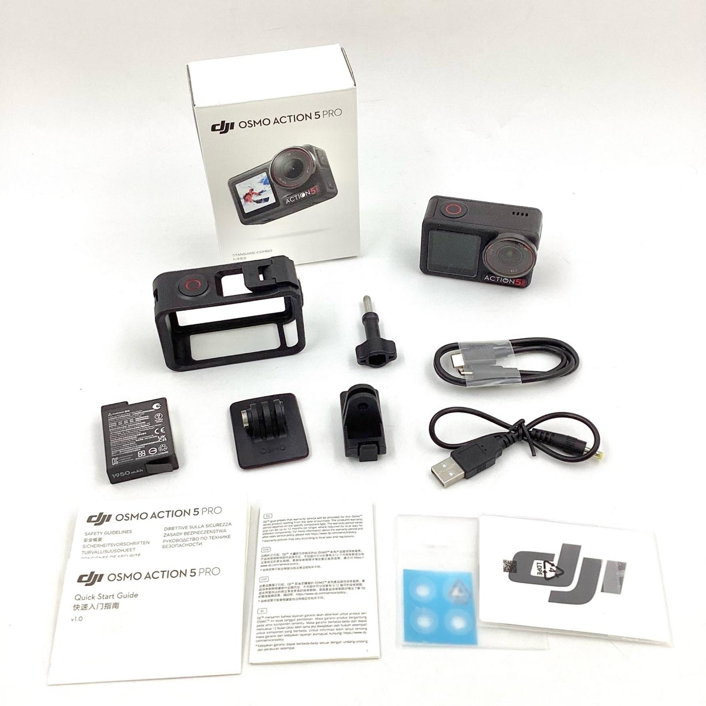 【全額返金保証】【最速発送】DJI OSMO ACTION 5 PRO スタンダードコンボ 美品 動作確認済
