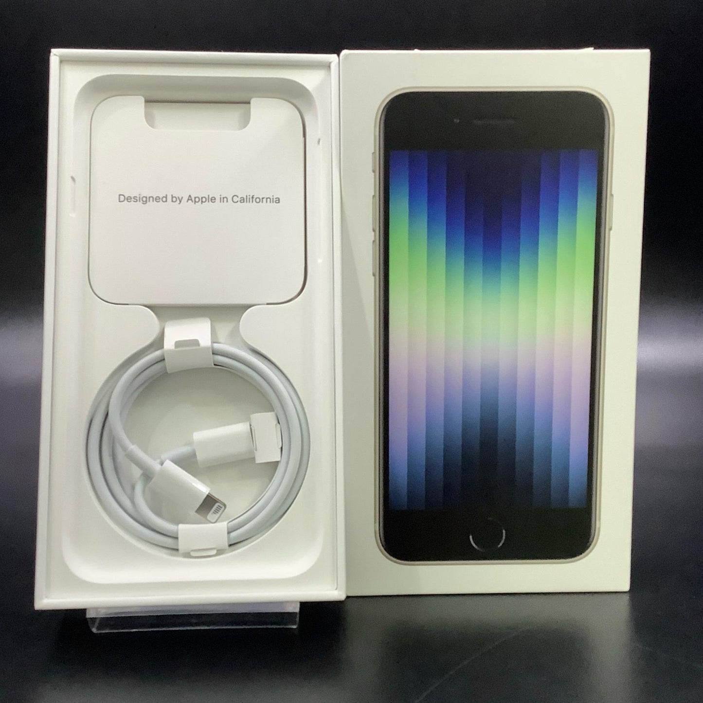 【全額返金保証】【最速発送】Apple iPhone iPhone SE(第3世代) 64GB スターライト docomo 白ロム 動作確認済 81%