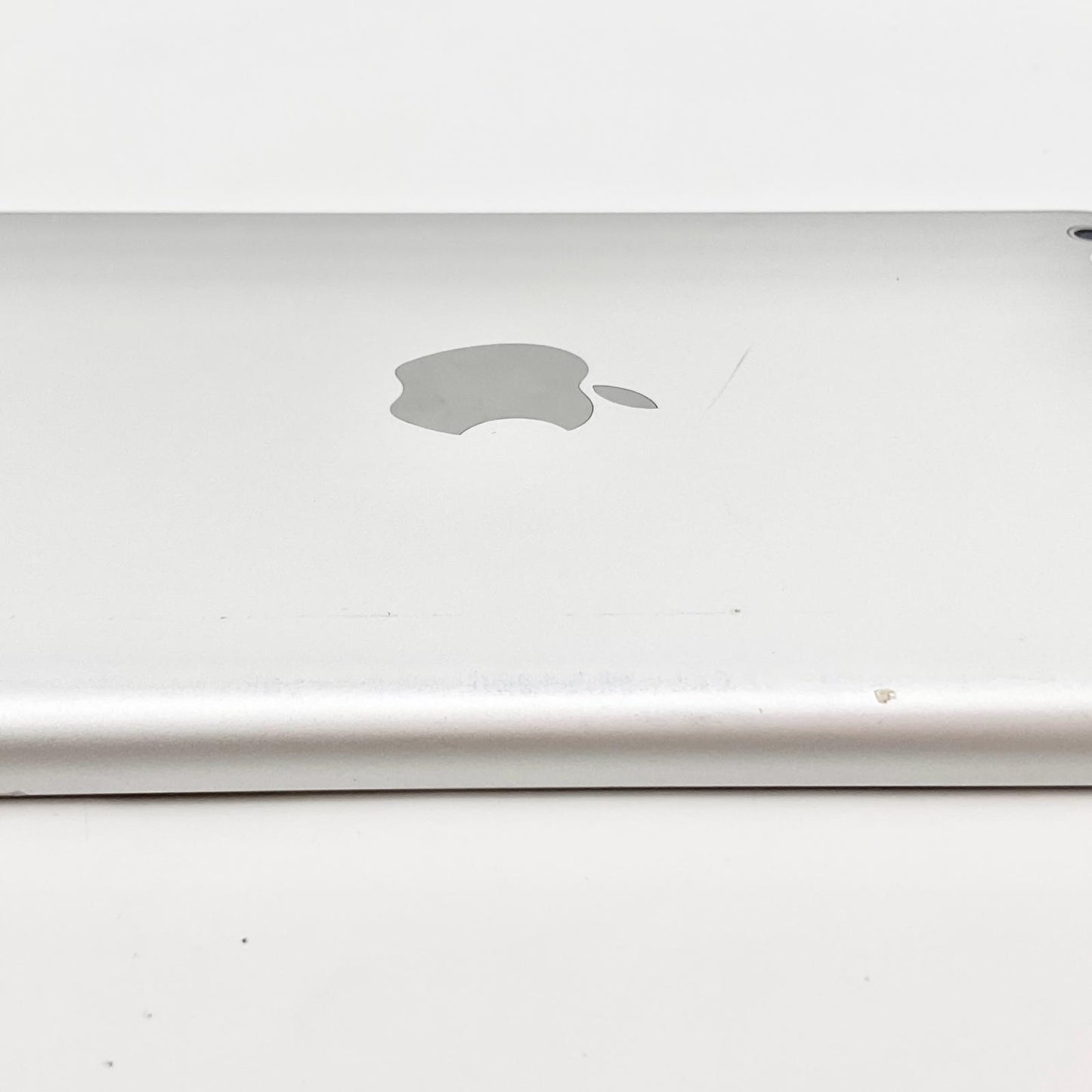 【全額返金保証】【最速発送】Apple iPad mini 7.9インチ 第2世代 16GB シルバー WiFi+Cellular au 白ロム 動作確認済