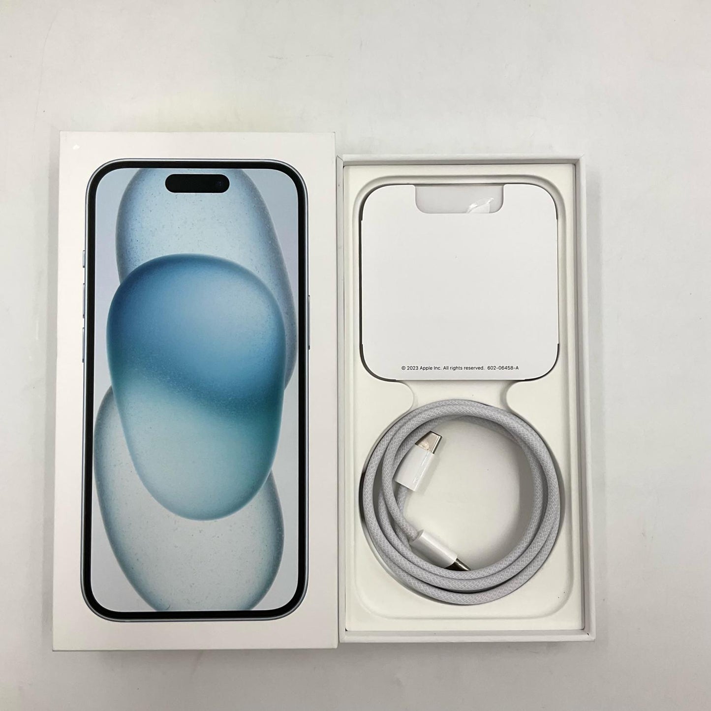 【全額返金保証】【最速発送】Apple iPhone iPhone 15 128GB ブルー au 白ロム 美品 動作確認済 97%