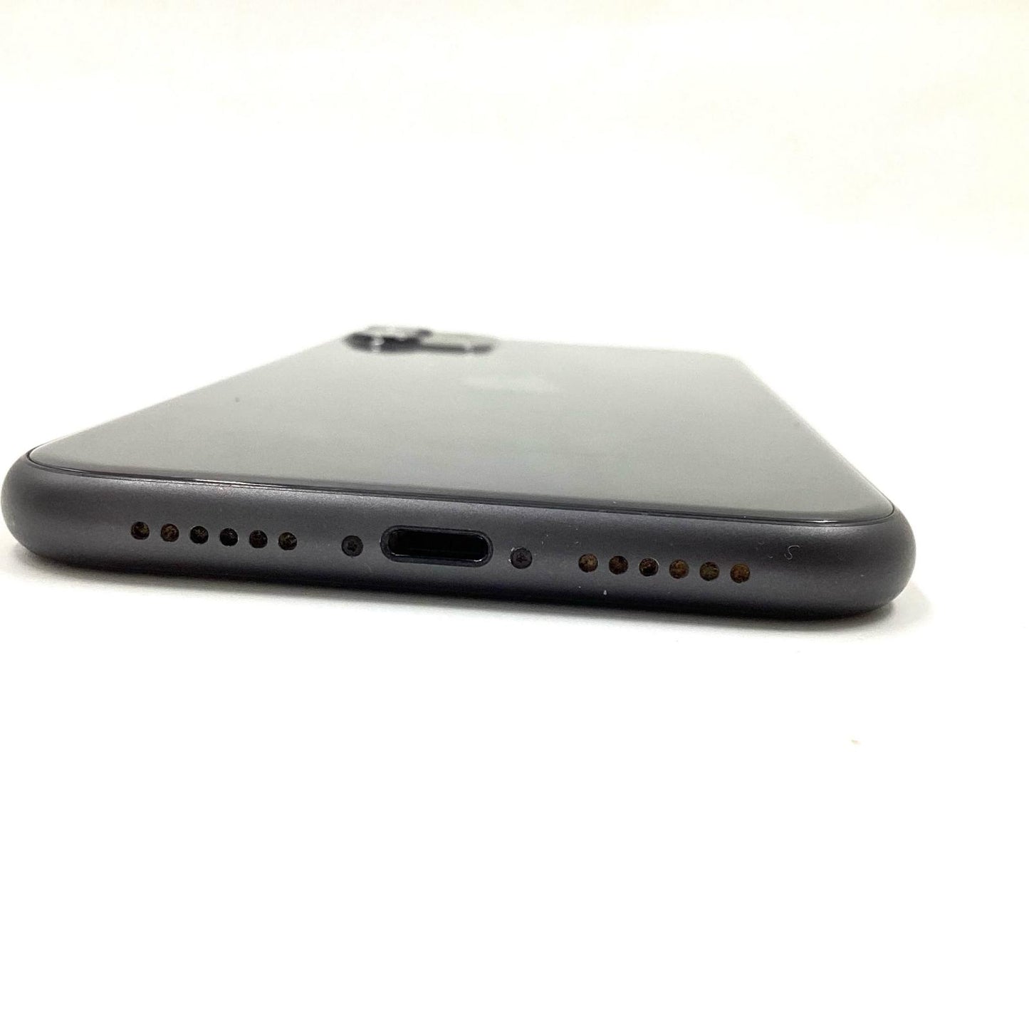 【全額返金保証】【最速発送】Apple iPhone iPhone 11 128GB ブラック docomo SIMフリー 白ロム 動作確認済 79%