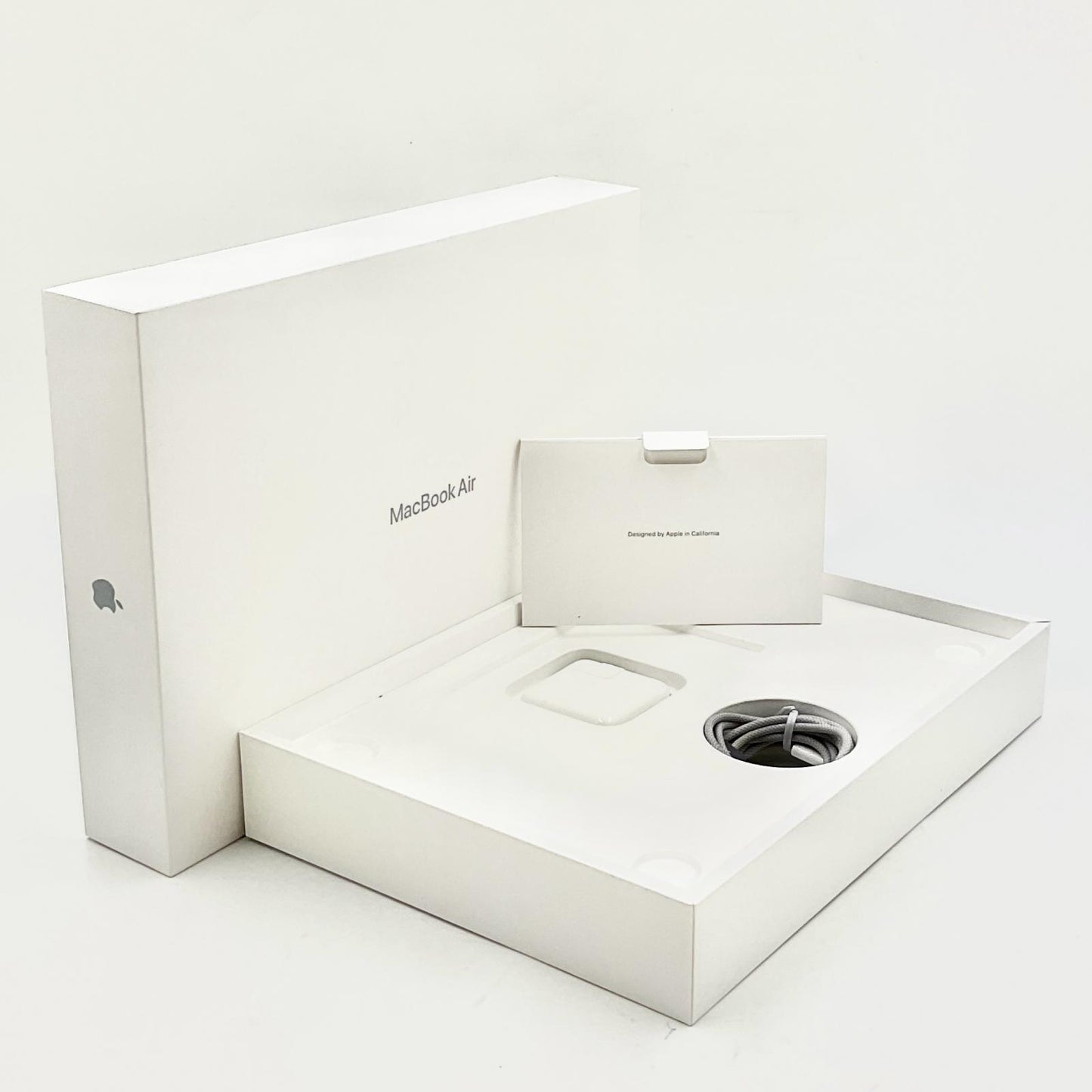 【全額返金保証】【最速発送】Apple MacBook Air 13インチ 2022 Apple M2 8GB SSD 256GB スペースグレイ 100% 動作確認済
