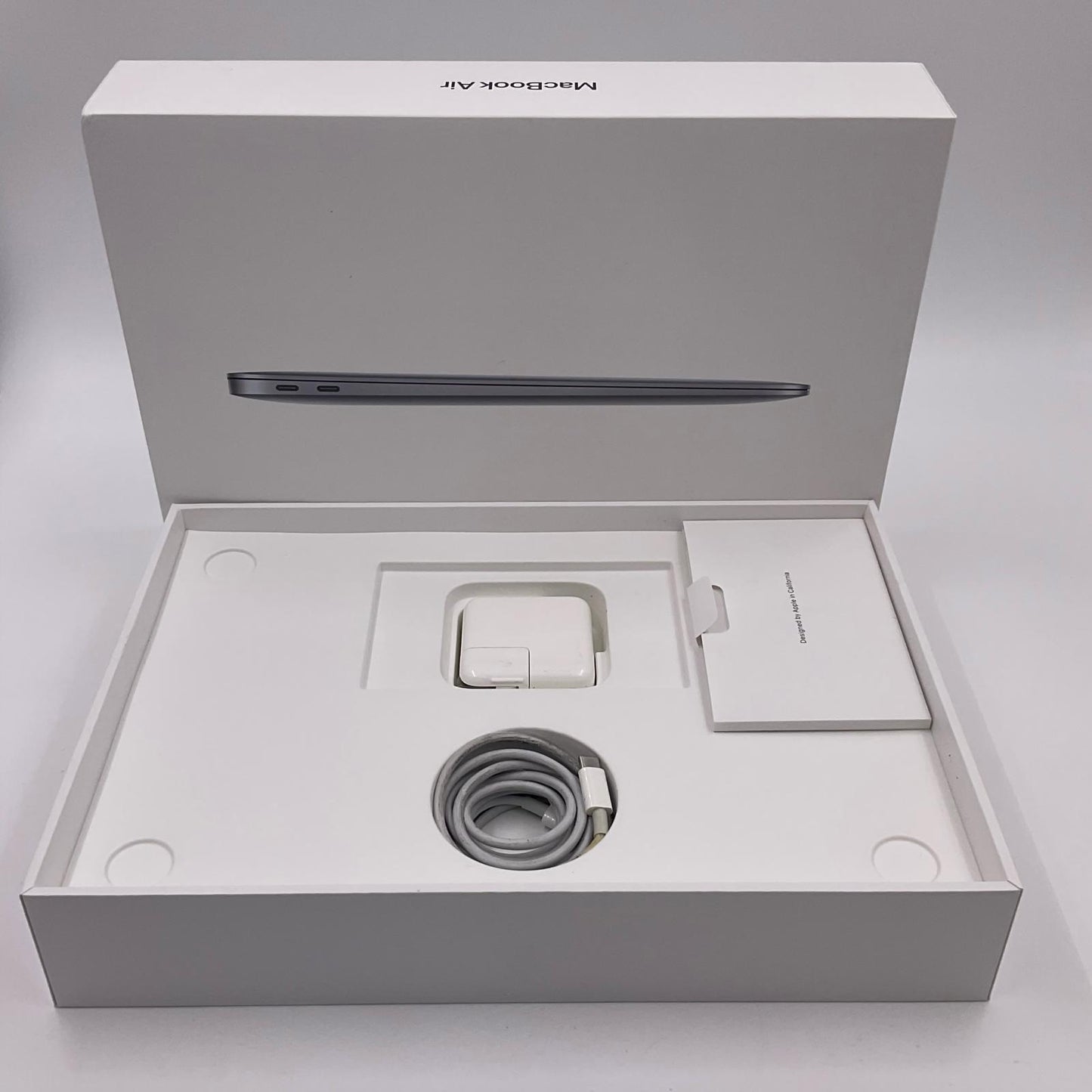 【最速発送】Apple MacBook Air 13インチ 2020 Intel Core i5 8GB SSD 512GB スペースグレイ 76.3%【難有】