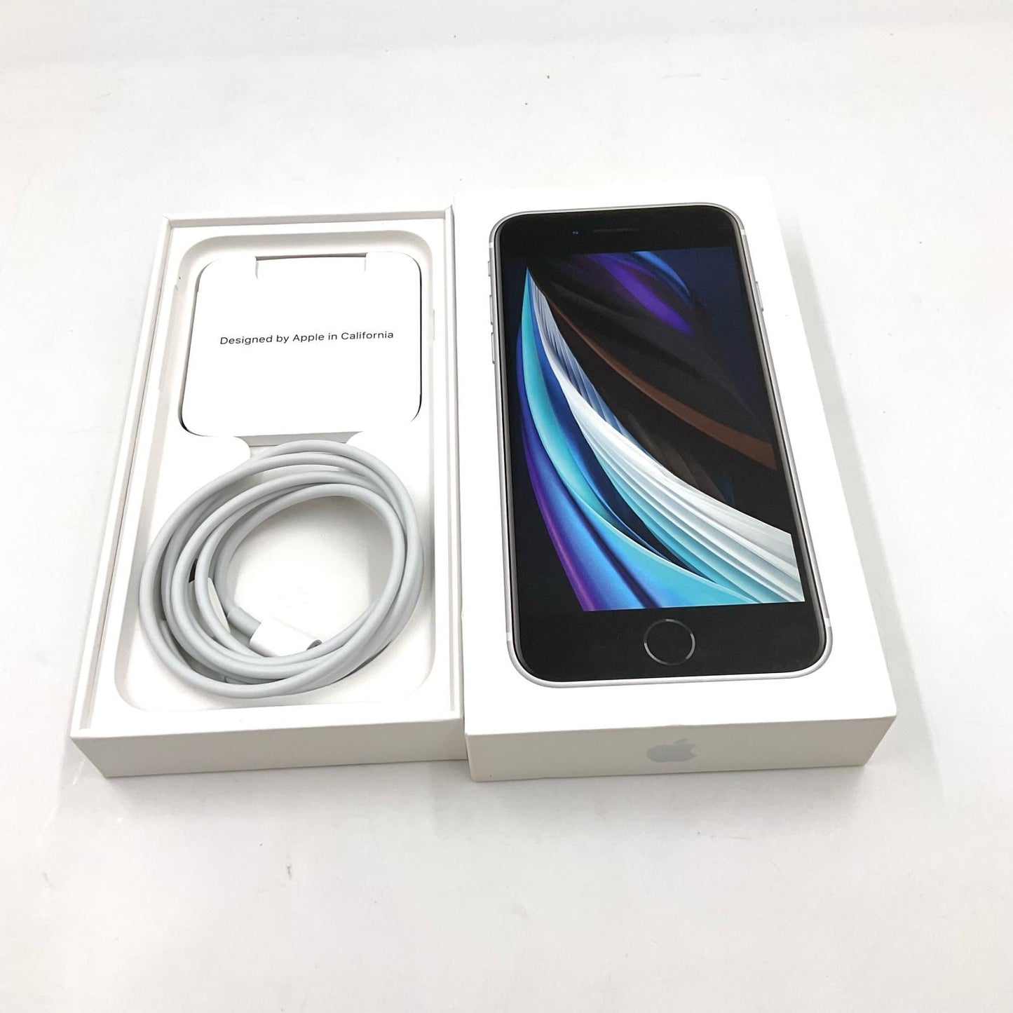 【全額返金保証】【最速発送】Apple iPhone iPhone SE(第2世代) 64GB ブラック docomo 白ロム 動作確認済 85%