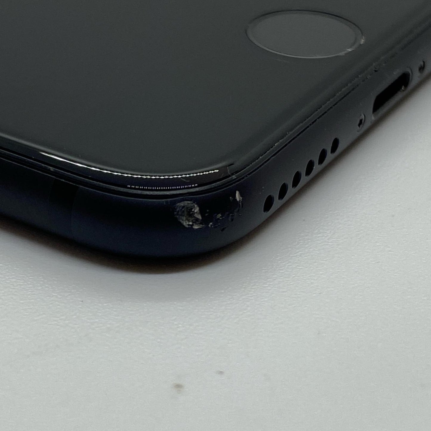 【全額返金保証】【最速発送】Apple iPhone iPhone 7 32GB ブラック docomo 白ロム 動作確認済 99%