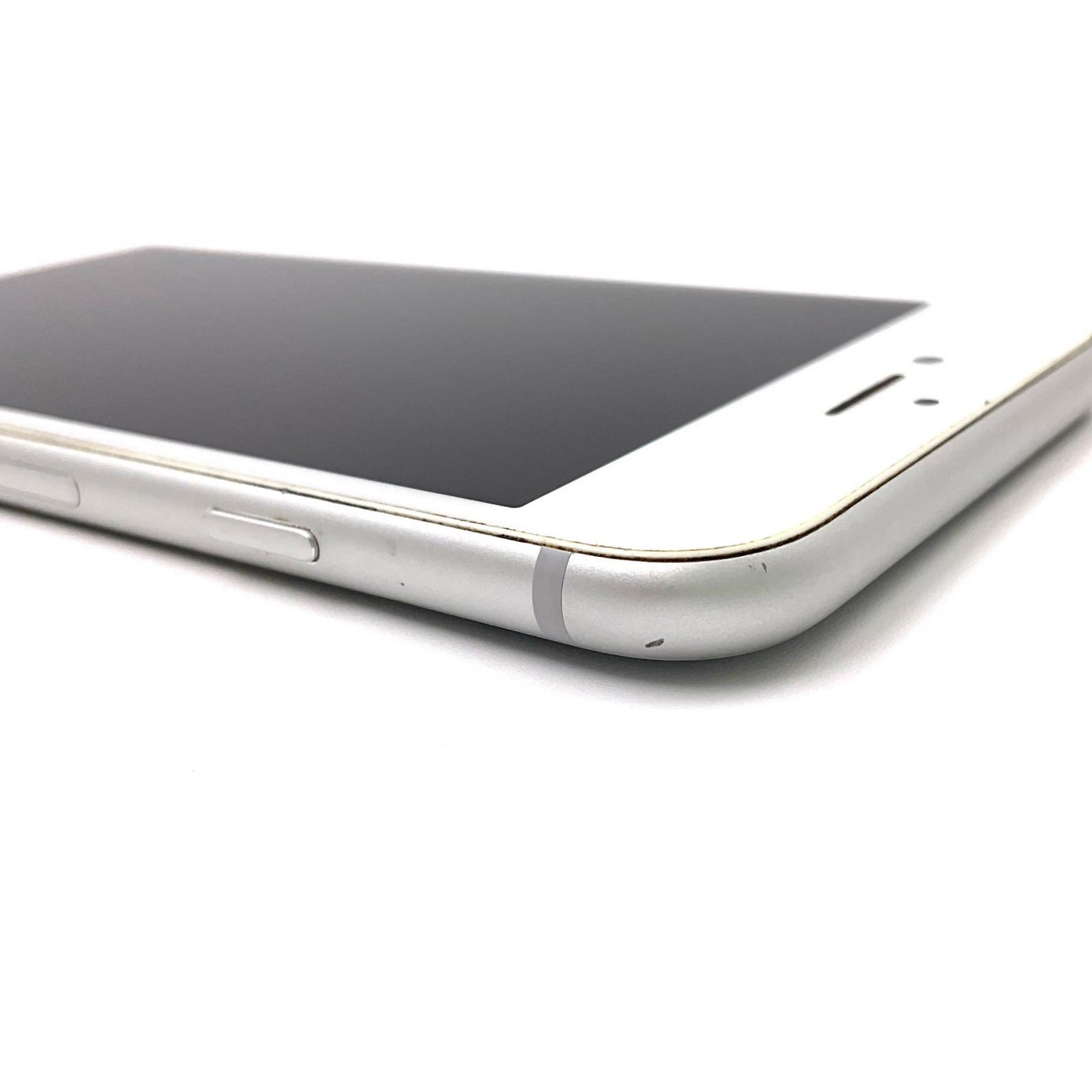 【全額返金保証】【最速発送】Apple iPhone iPhone 8 64GB シルバー au 白ロム 動作確認済 100%