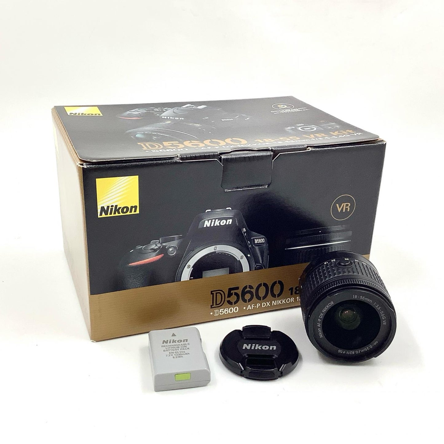 【全額返金保証】【最速発送】Nikon デジタル一眼 D5600 18-55 VR レンズキット ブラック 動作確認済
